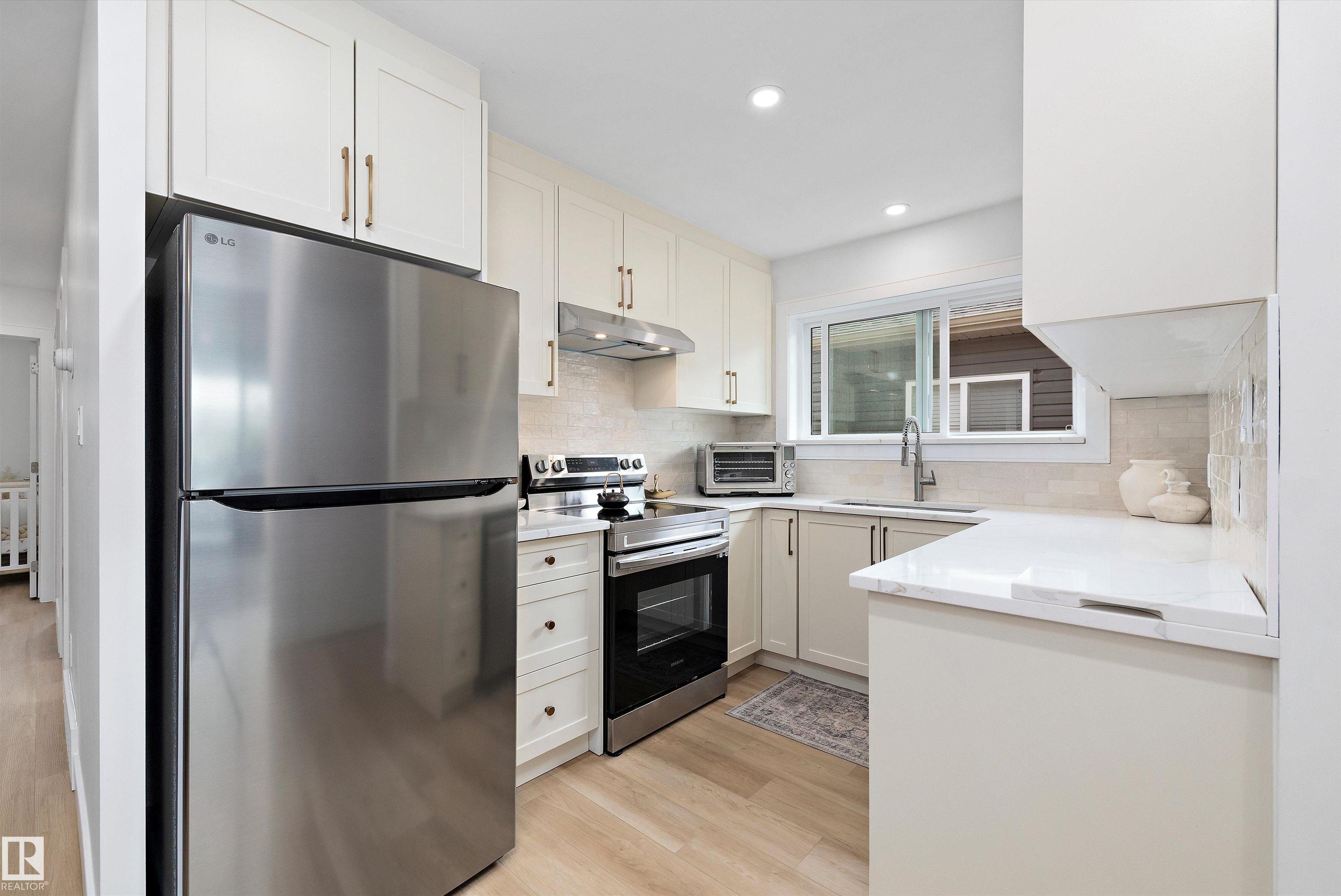 Photo 33 at 10229/10231 159 Street NW, Britannia Youngstown, Edmonton
