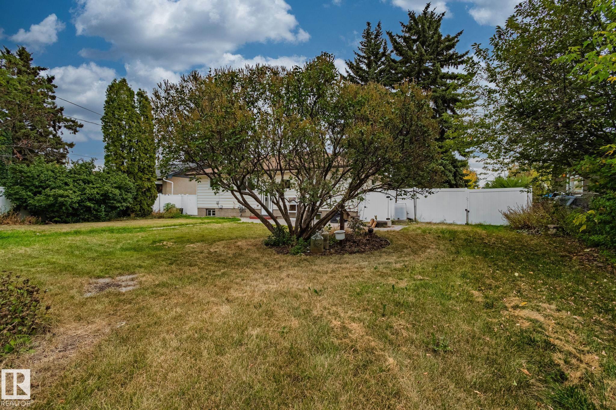 Photo 23 at 10324 50 Street NW, Fulton Place, Edmonton