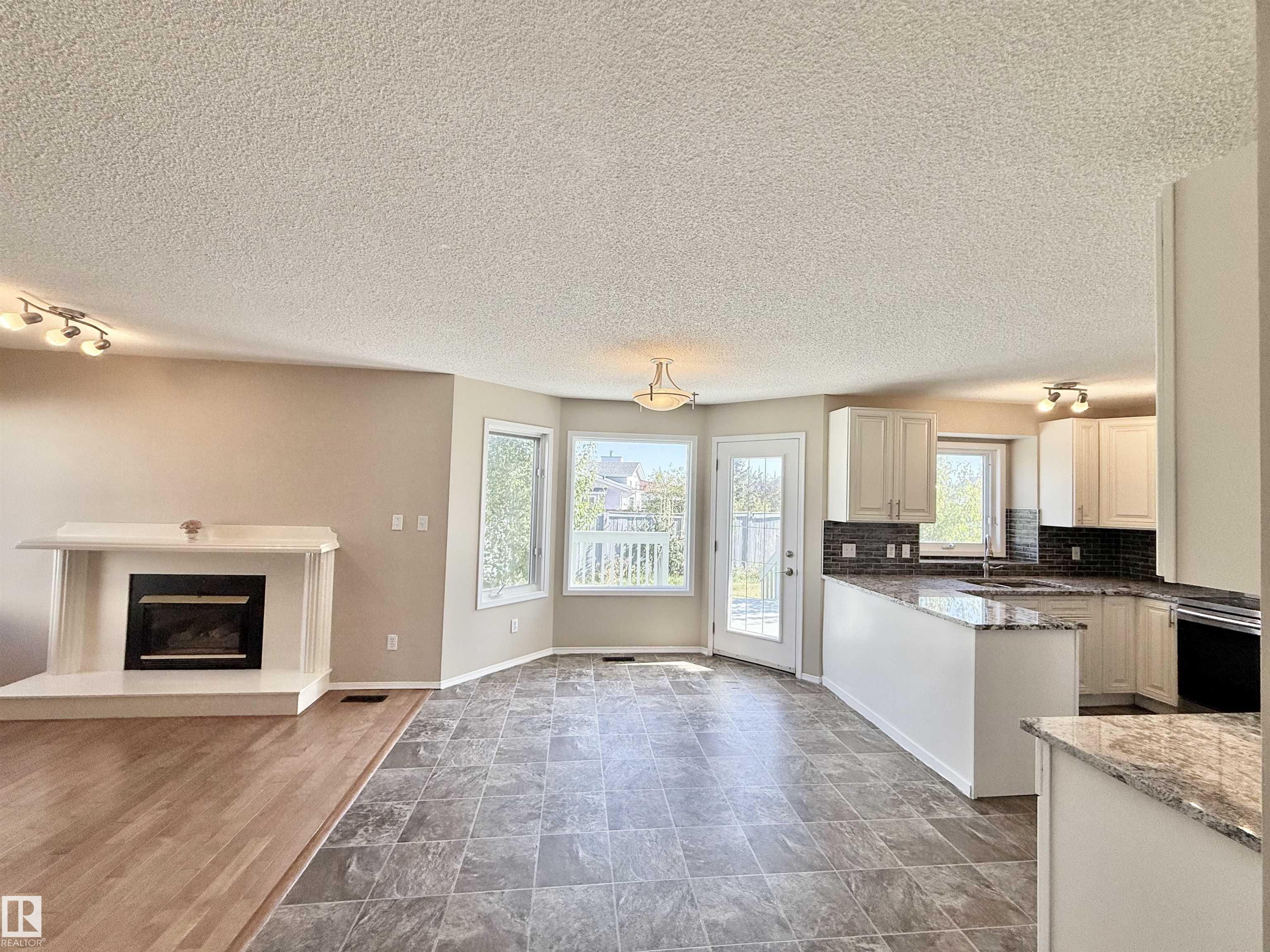 Photo 14 at 15419 132 Street NW, Oxford, Edmonton
