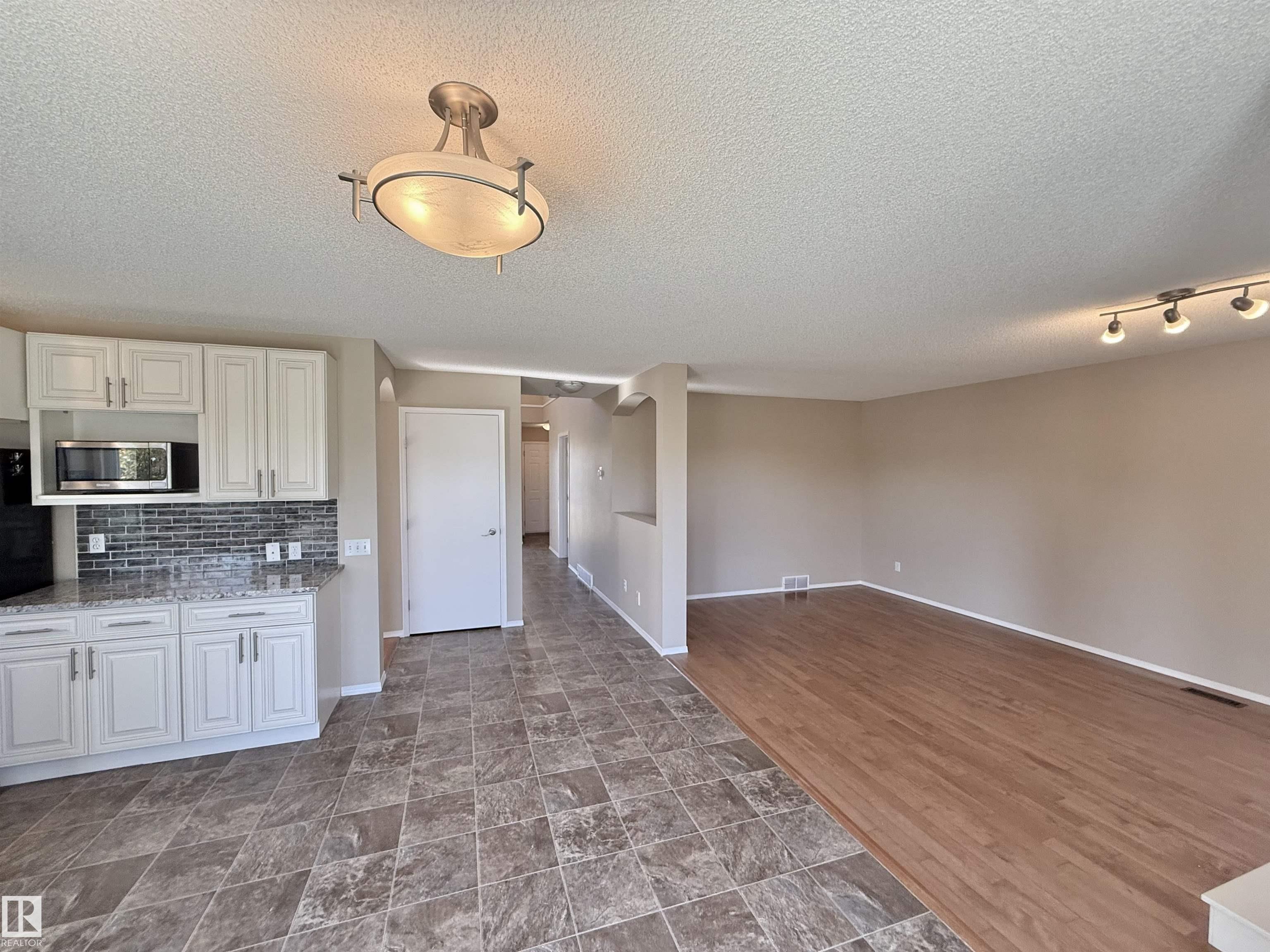 Photo 20 at 15419 132 Street NW, Oxford, Edmonton