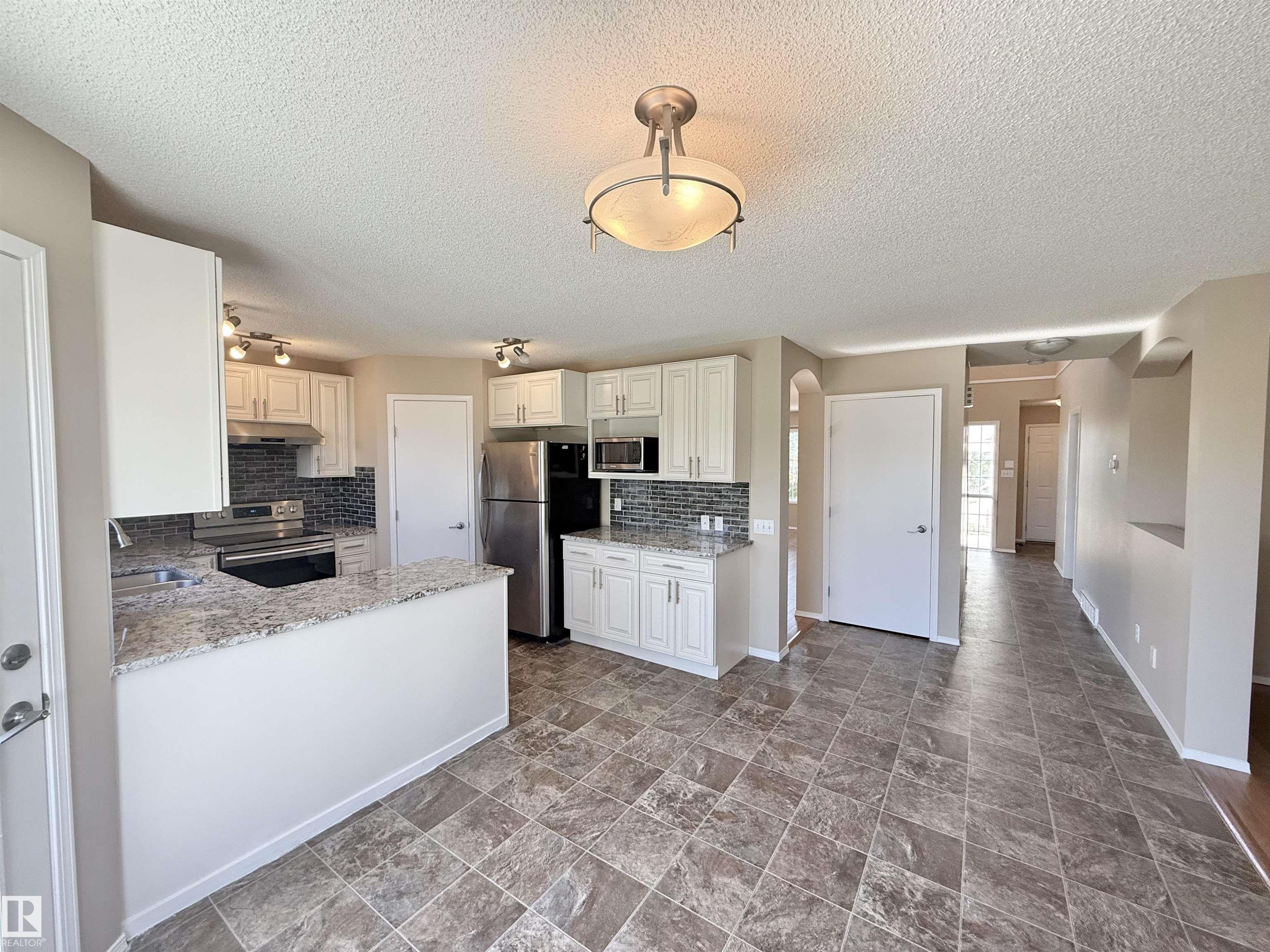 Photo 21 at 15419 132 Street NW, Oxford, Edmonton