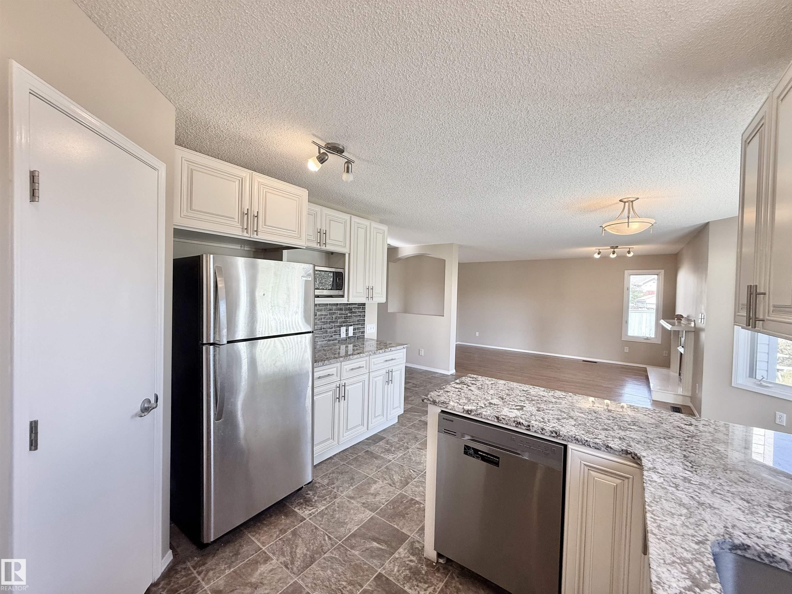 Photo 24 at 15419 132 Street NW, Oxford, Edmonton