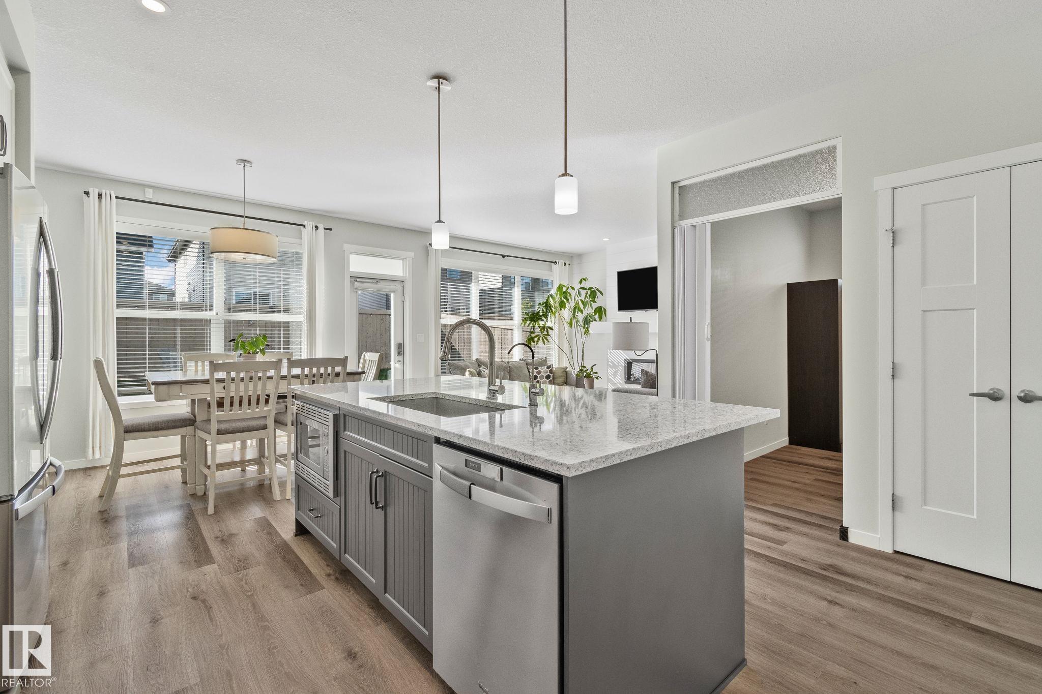 1093 Secord Promenade NW, Secord, Edmonton 