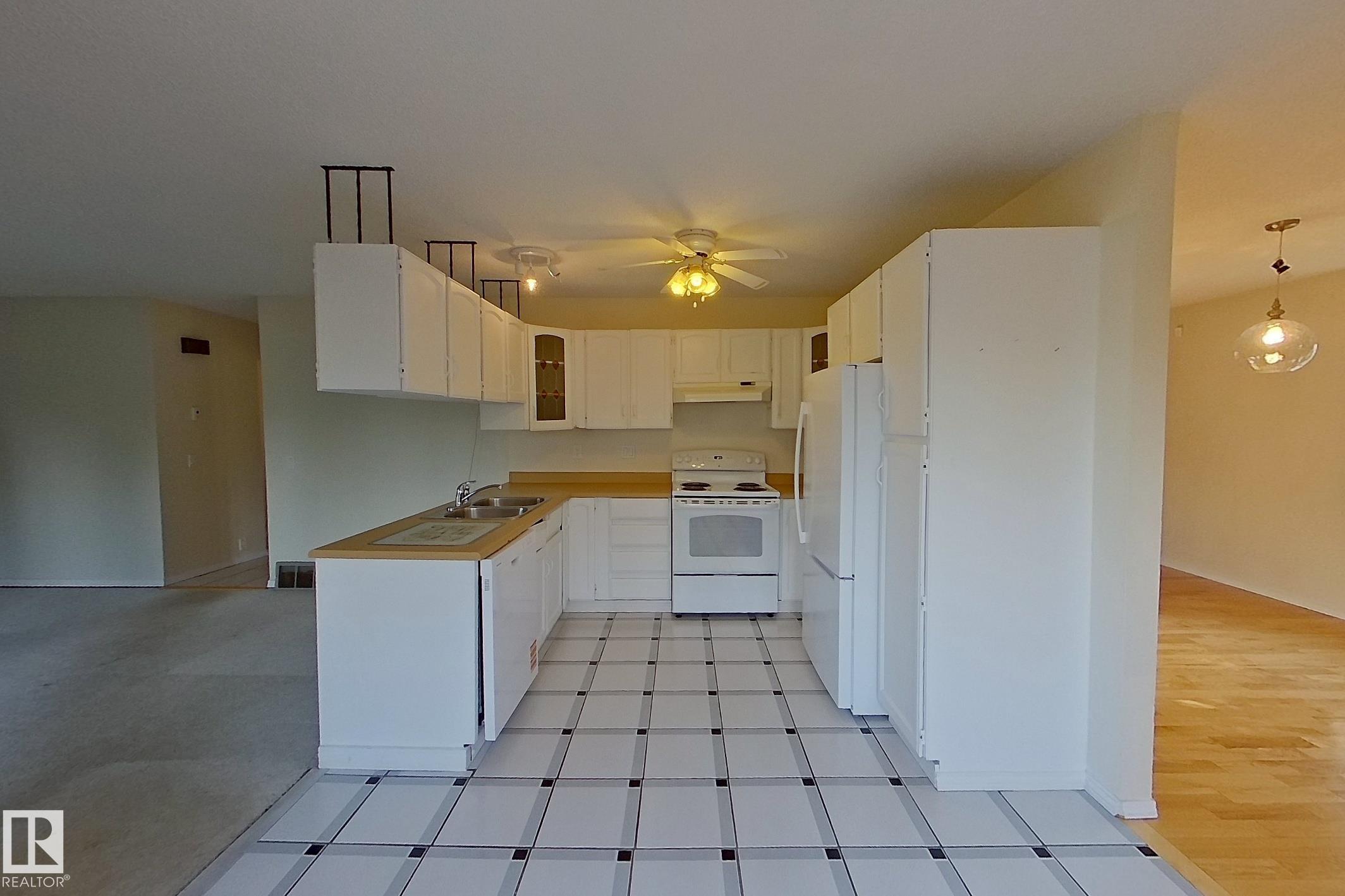 Photo 11 at 59 Woodcrest Avenue, Woodlands, St. Albert