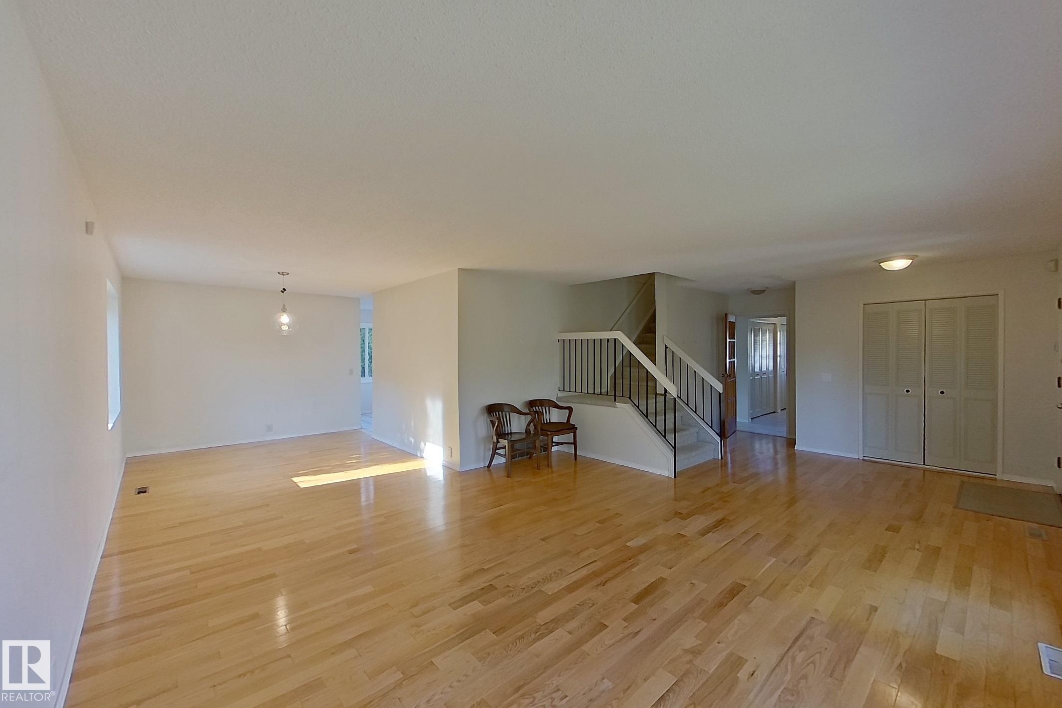 Photo 3 at 59 Woodcrest Avenue, Woodlands, St. Albert
