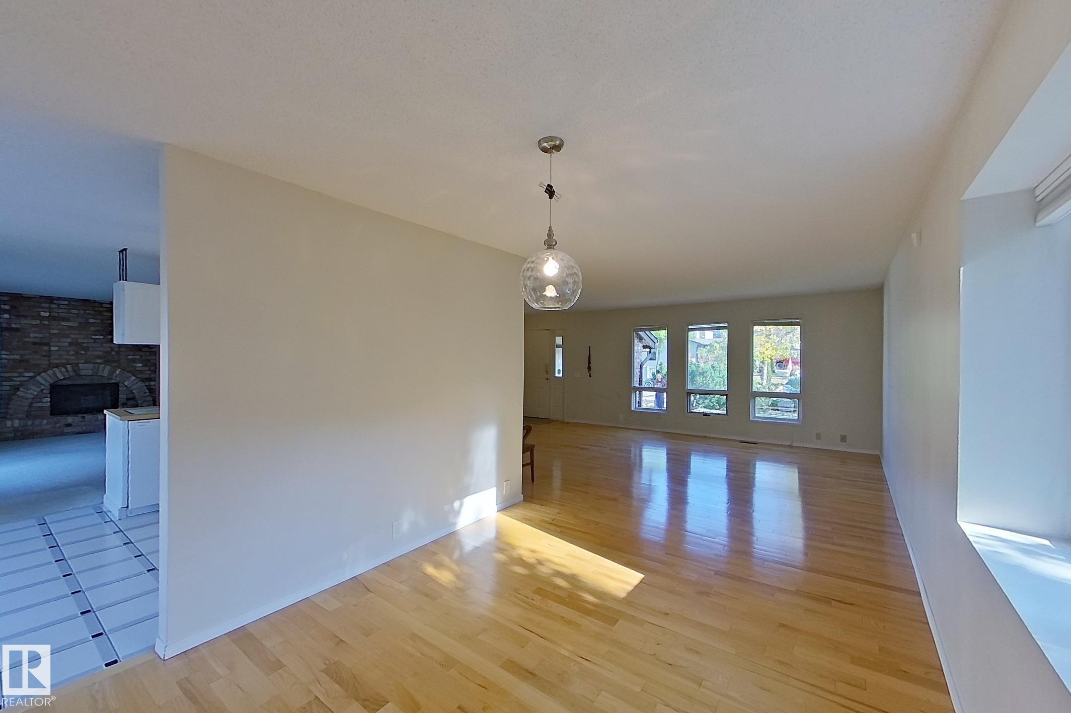 Photo 9 at 59 Woodcrest Avenue, Woodlands, St. Albert
