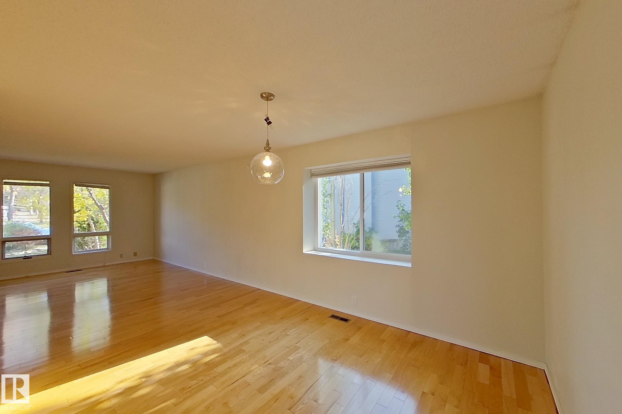 Photo 10 at 59 Woodcrest Avenue, Woodlands, St. Albert