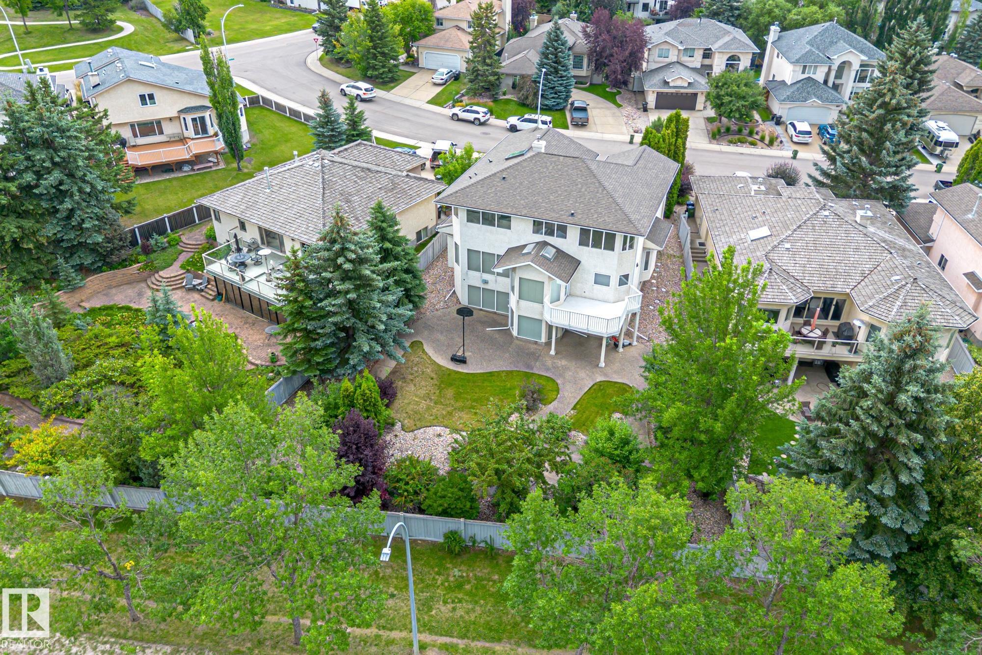 Photo 12 at 806 Reid Place NW, Rhatigan Ridge, Edmonton