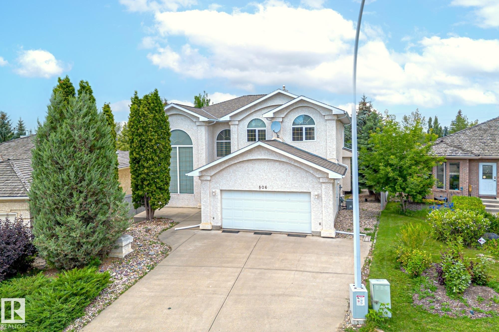 Photo 3 at 806 Reid Place NW, Rhatigan Ridge, Edmonton