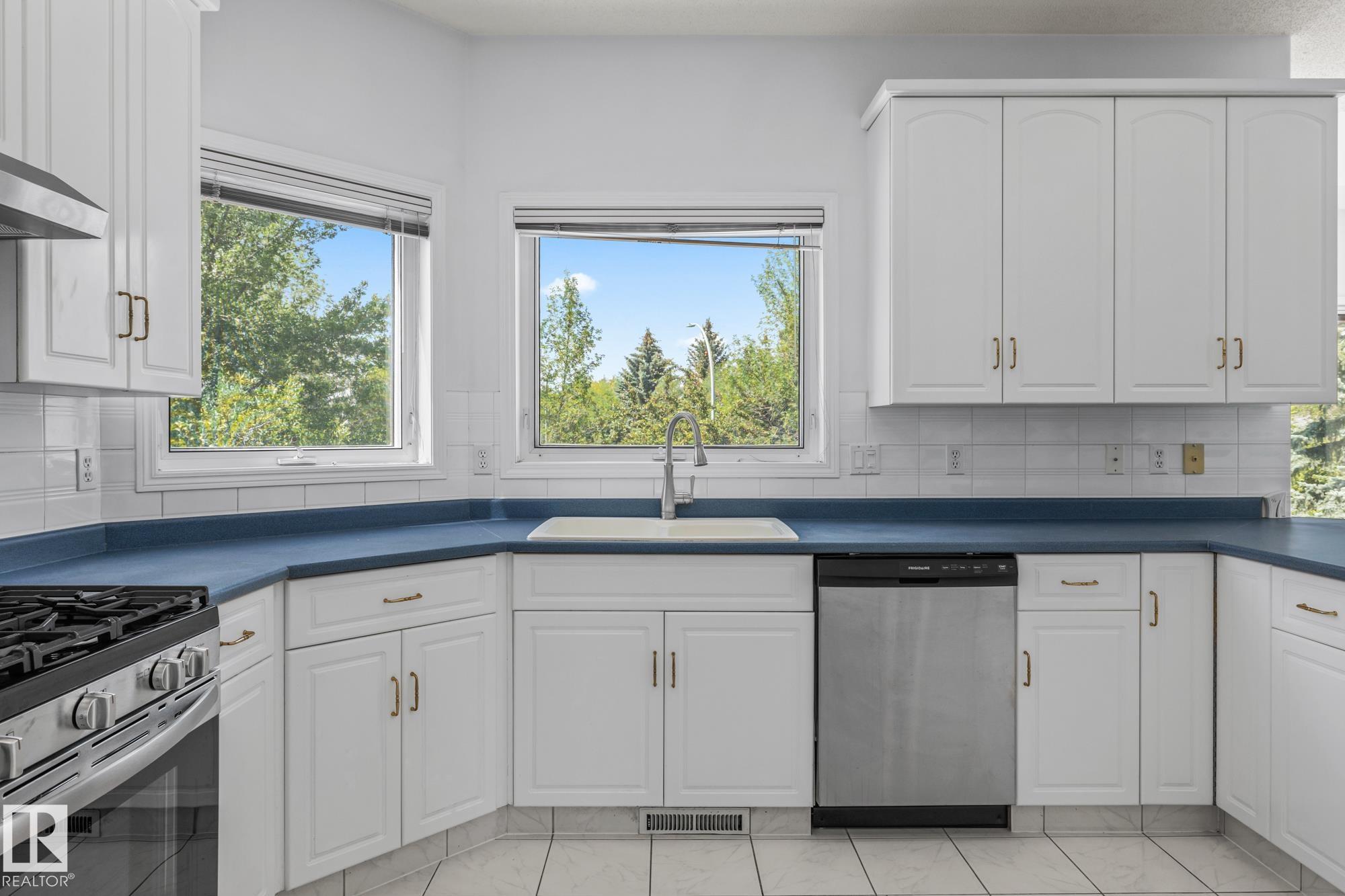 Photo 25 at 806 Reid Place NW, Rhatigan Ridge, Edmonton
