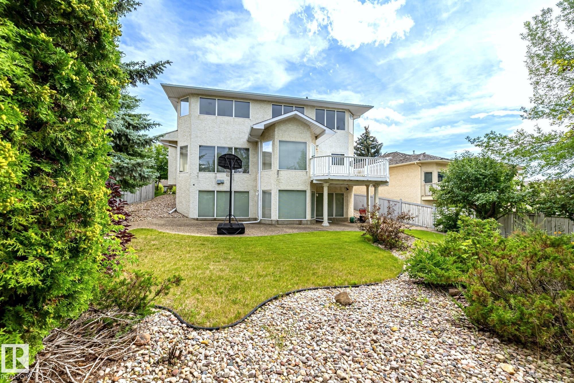 Photo 9 at 806 Reid Place NW, Rhatigan Ridge, Edmonton