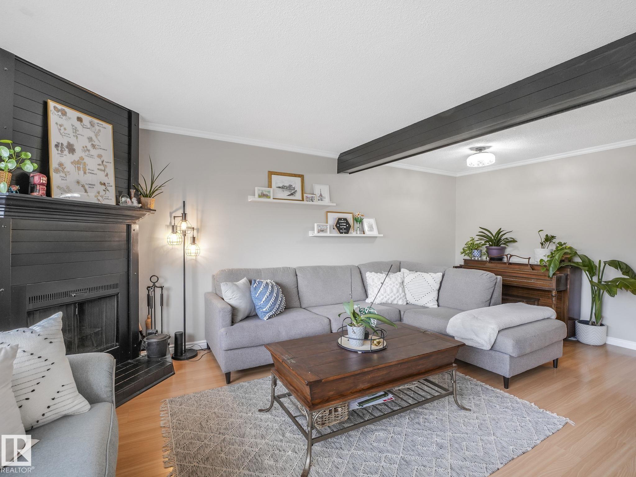 3515 42 Avenue NW, Kiniski Gardens, Edmonton 