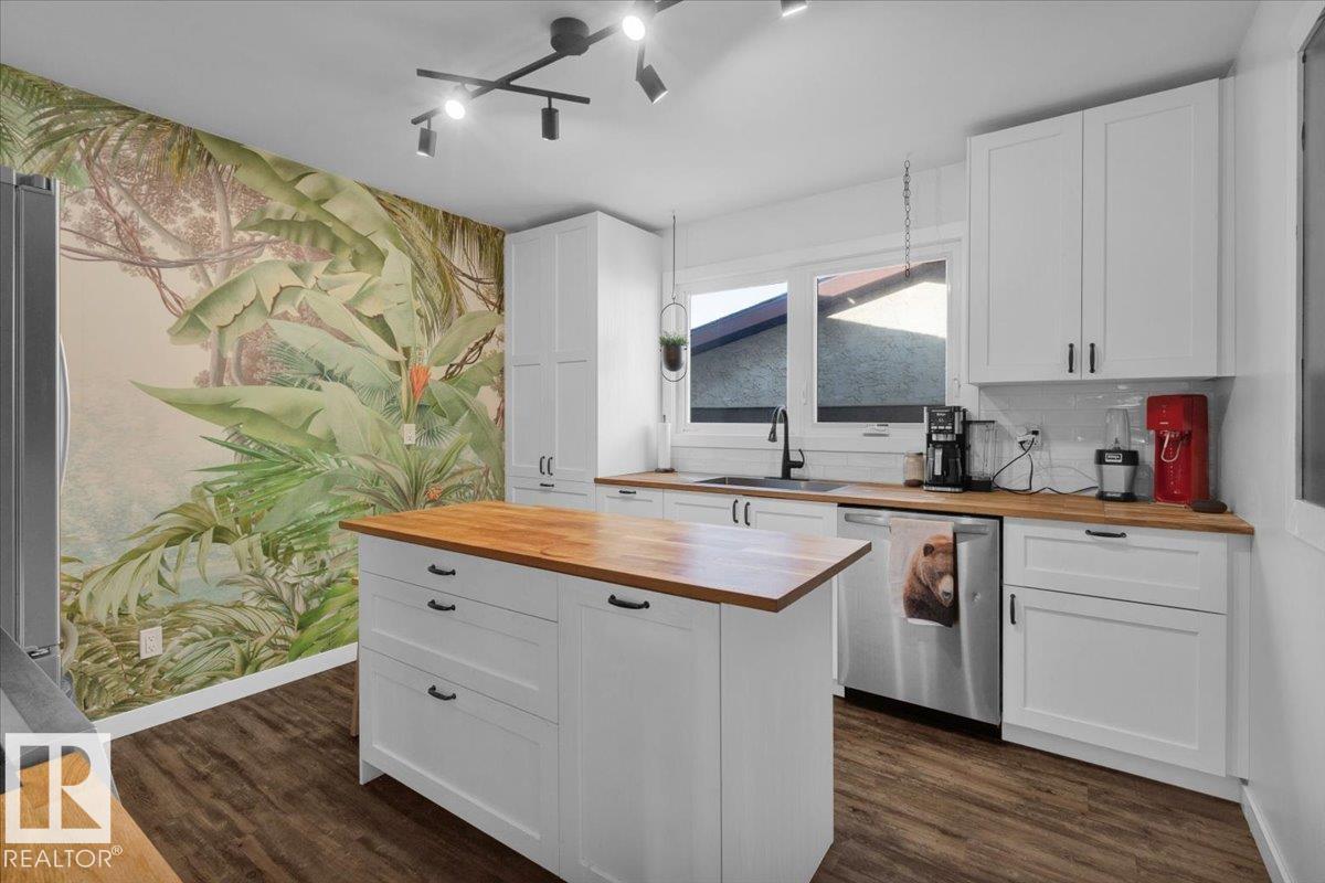 Photo 12 at 4318 38 Street NW, Kiniski Gardens, Edmonton