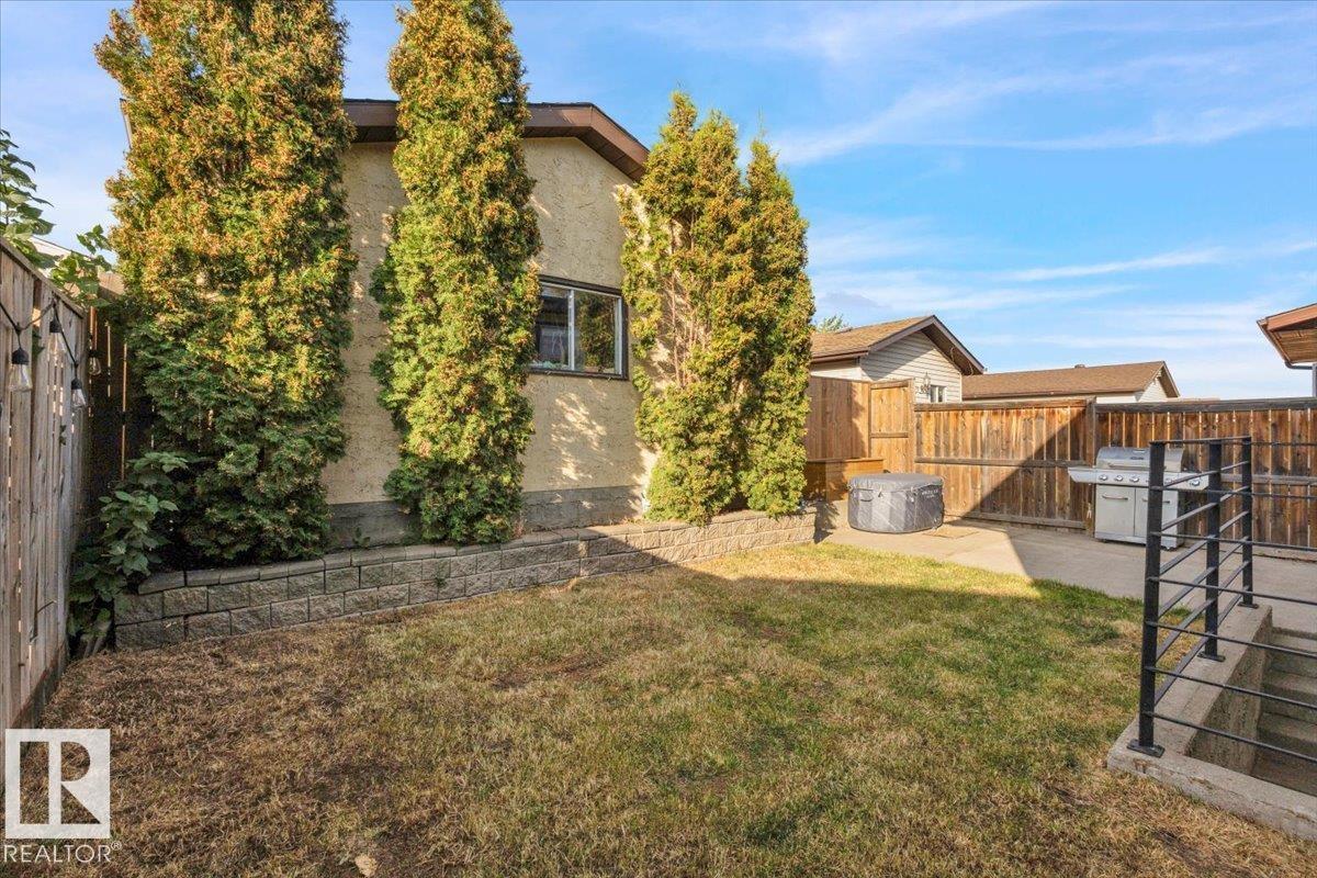 Photo 36 at 4318 38 Street NW, Kiniski Gardens, Edmonton