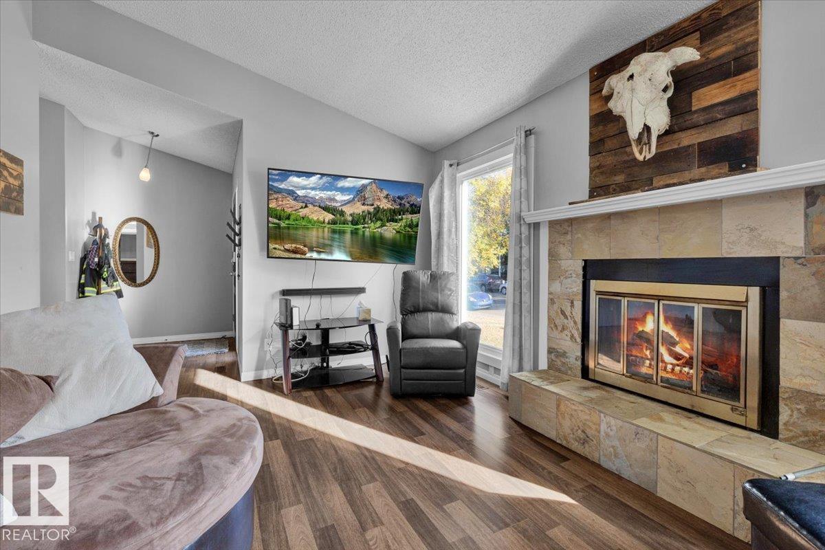Photo 7 at 4318 38 Street NW, Kiniski Gardens, Edmonton