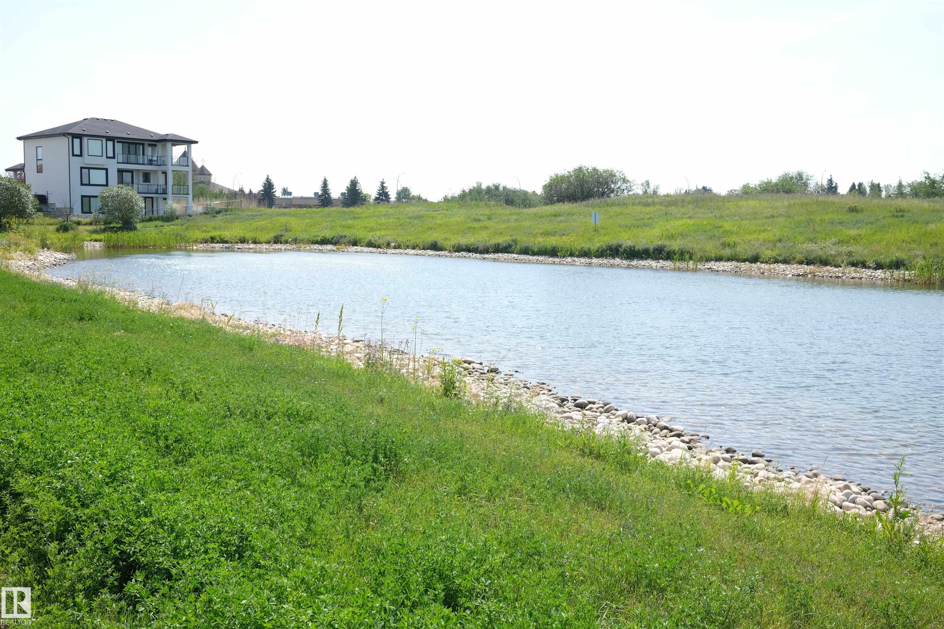 Photo 10 at 9231 156 Avenue NW, Eaux Claires, Edmonton