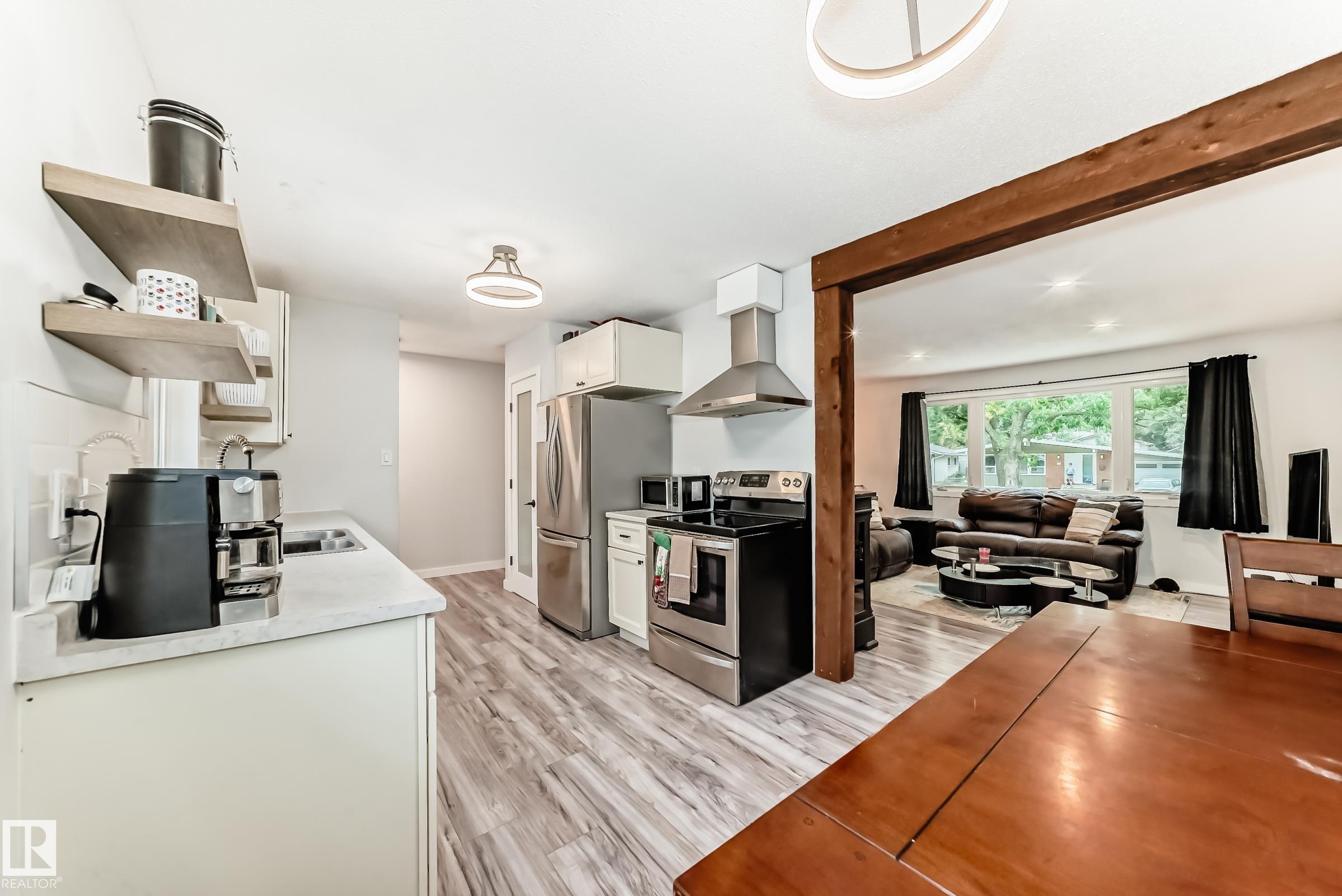 Photo 15 at 6 Beacon Crescent, Braeside, St. Albert