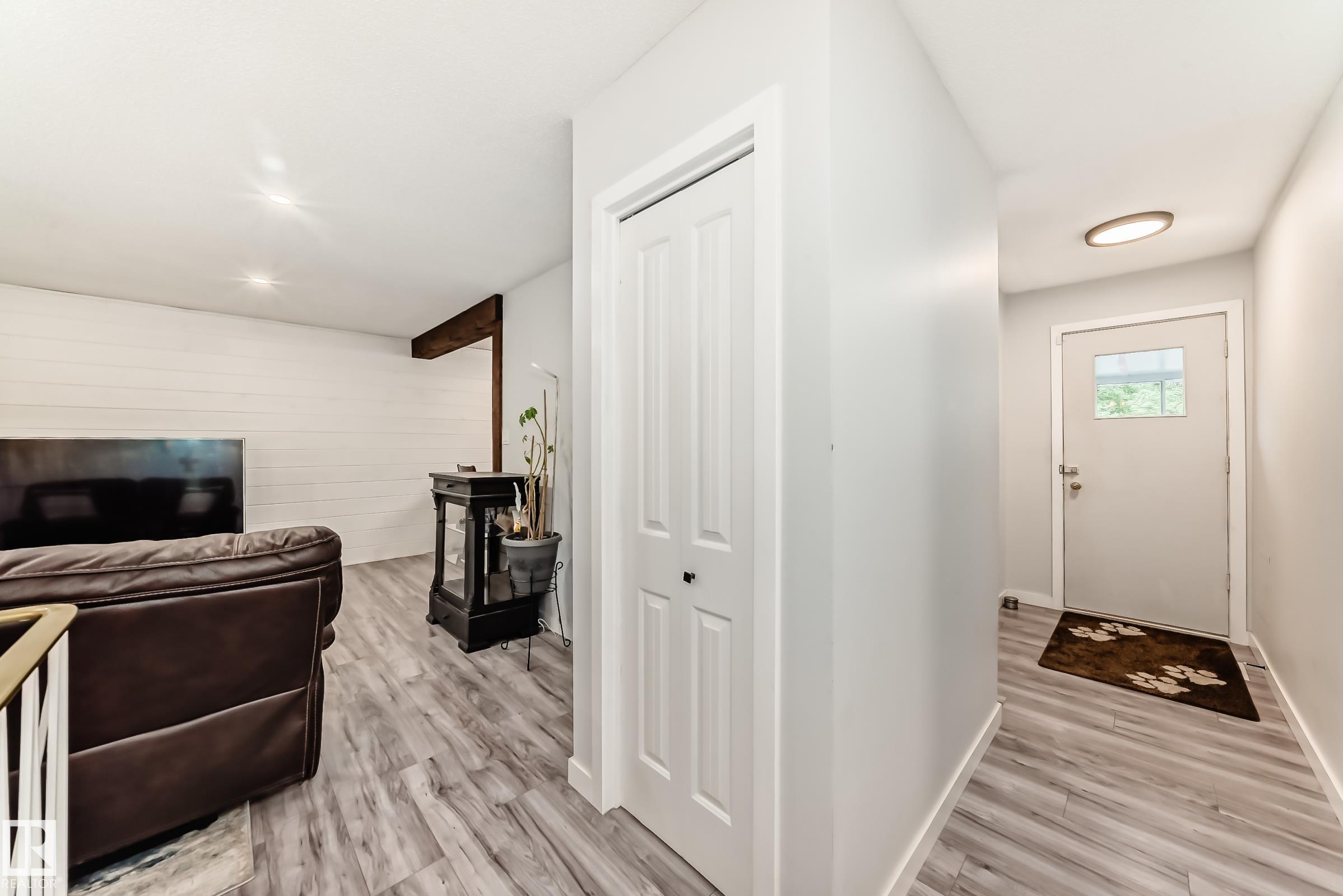 Photo 23 at 6 Beacon Crescent, Braeside, St. Albert