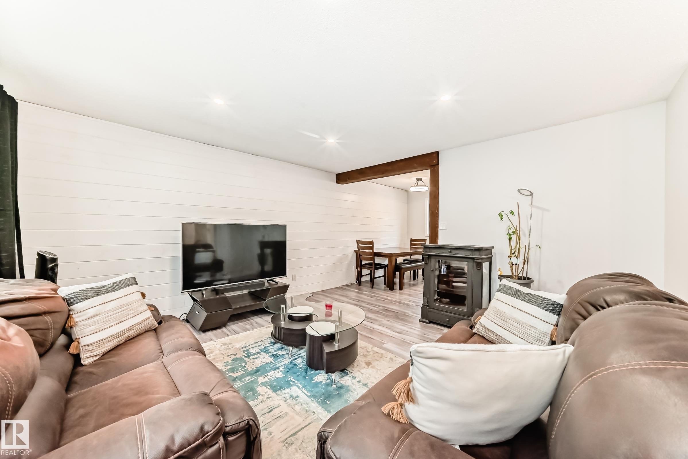 Photo 7 at 6 Beacon Crescent, Braeside, St. Albert