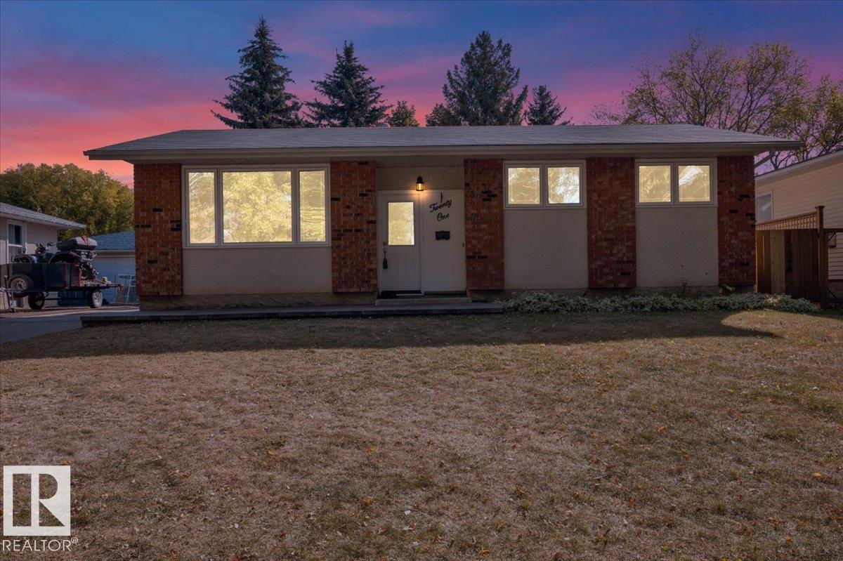Photo 2 at 21 Fernwood Crescent, Forest Lawn, St. Albert
