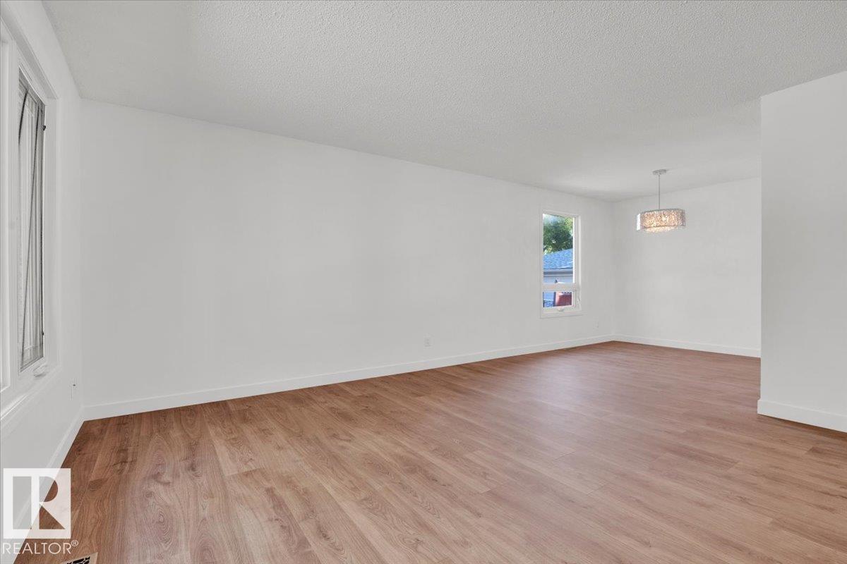Photo 11 at 21 Fernwood Crescent, Forest Lawn, St. Albert