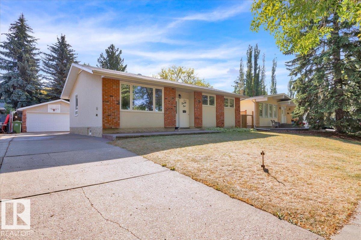Photo 3 at 21 Fernwood Crescent, Forest Lawn, St. Albert