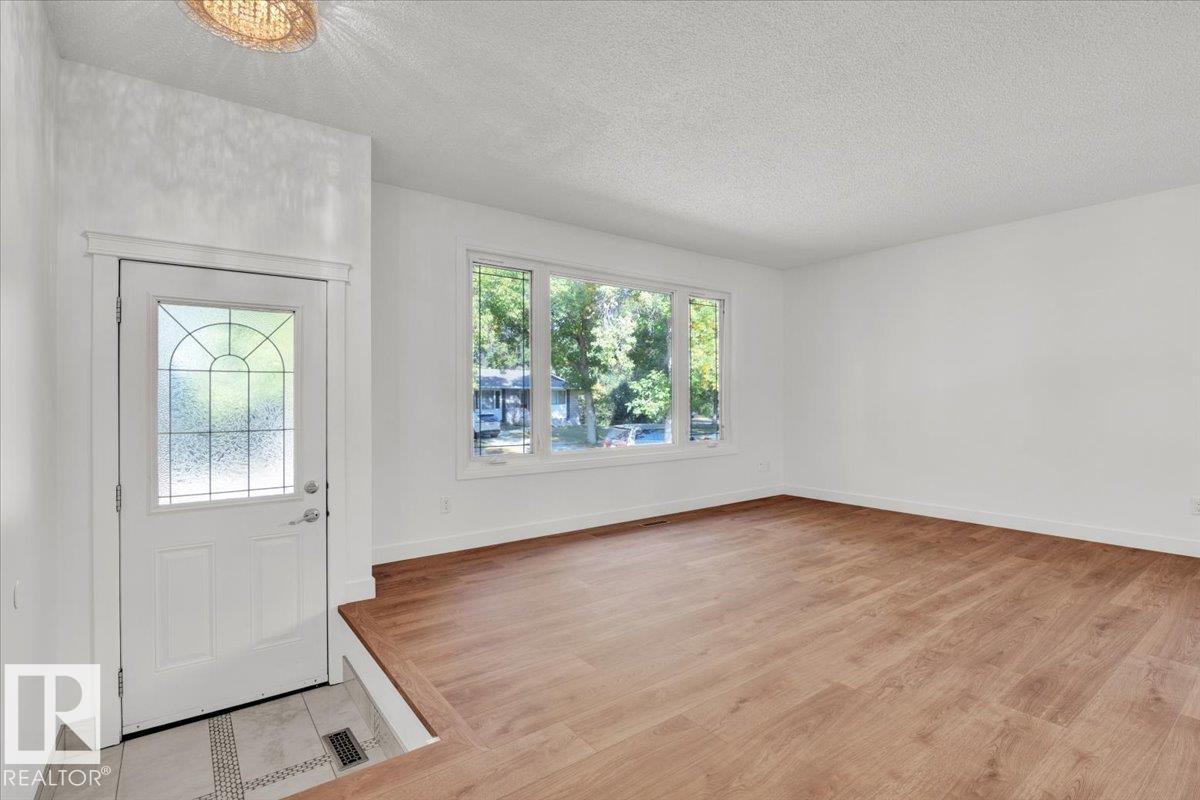 Photo 8 at 21 Fernwood Crescent, Forest Lawn, St. Albert