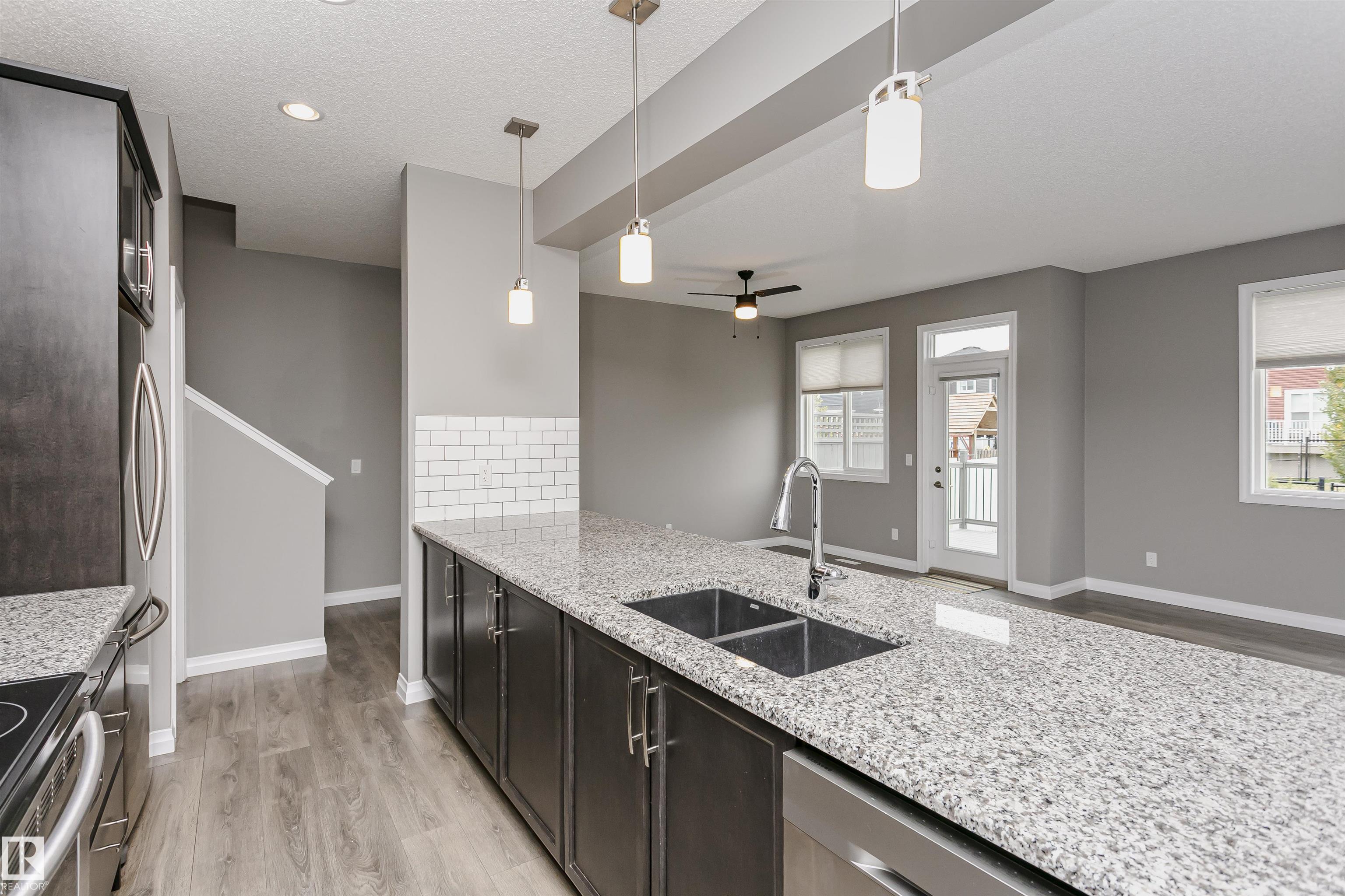 Photo 10 at 409 Simpkins Wynd, Southfork, Leduc