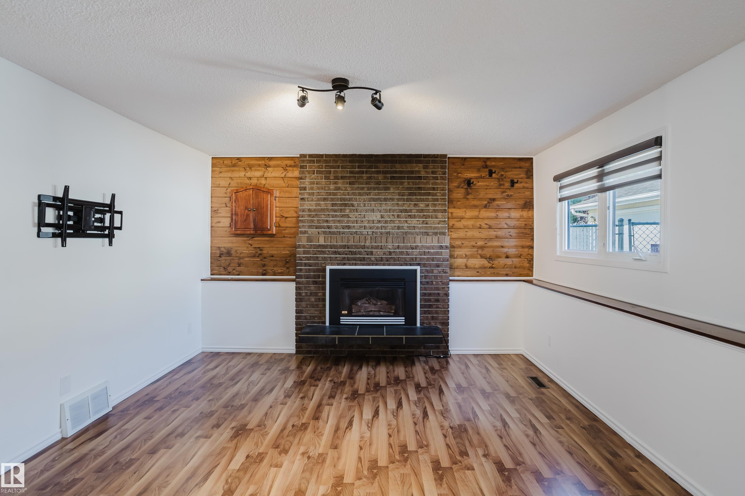 Photo 19 at 4102 43a Avenue, South Park, Leduc