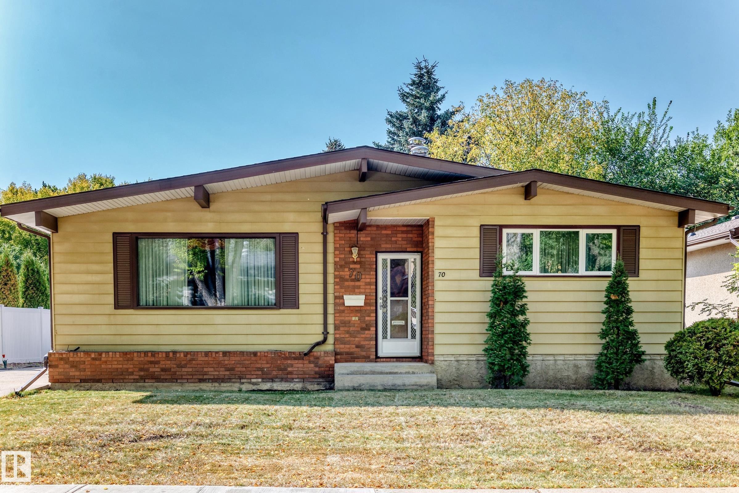 70 Fleetwood Crescent, Forest Lawn, St. Albert 