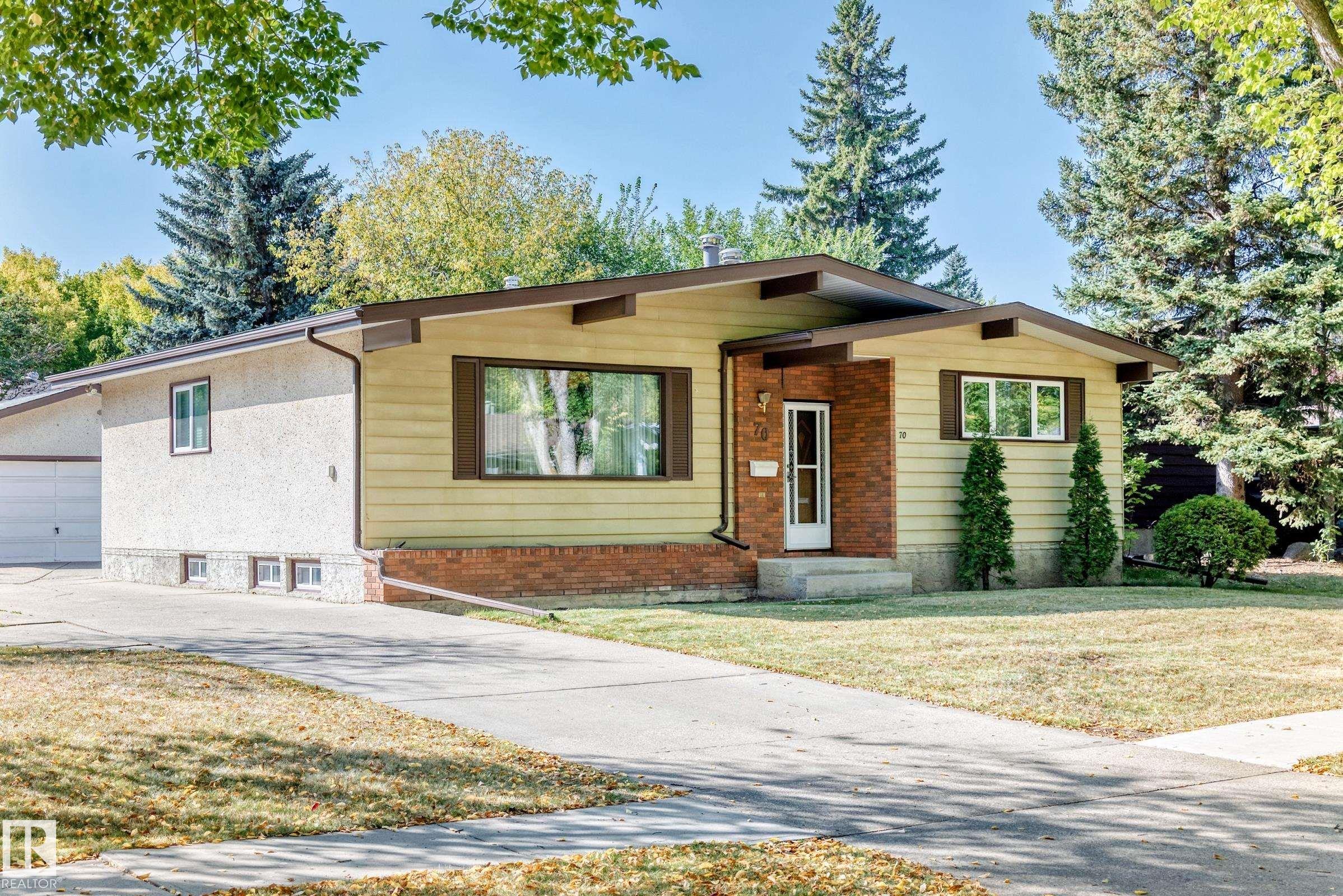 Photo 2 at 70 Fleetwood Crescent, Forest Lawn, St. Albert