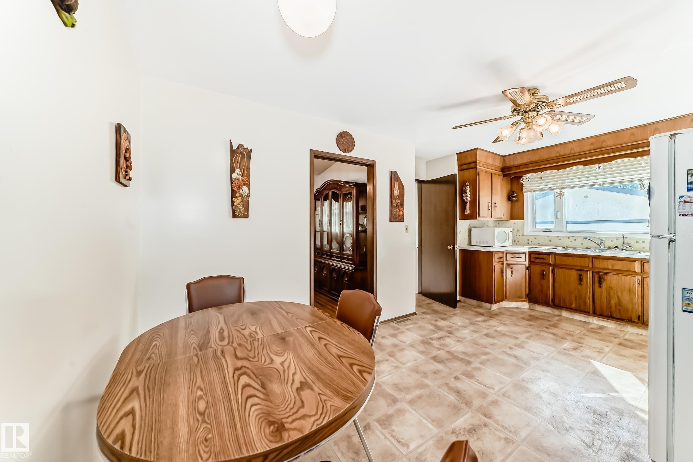 Photo 12 at 70 Fleetwood Crescent, Forest Lawn, St. Albert