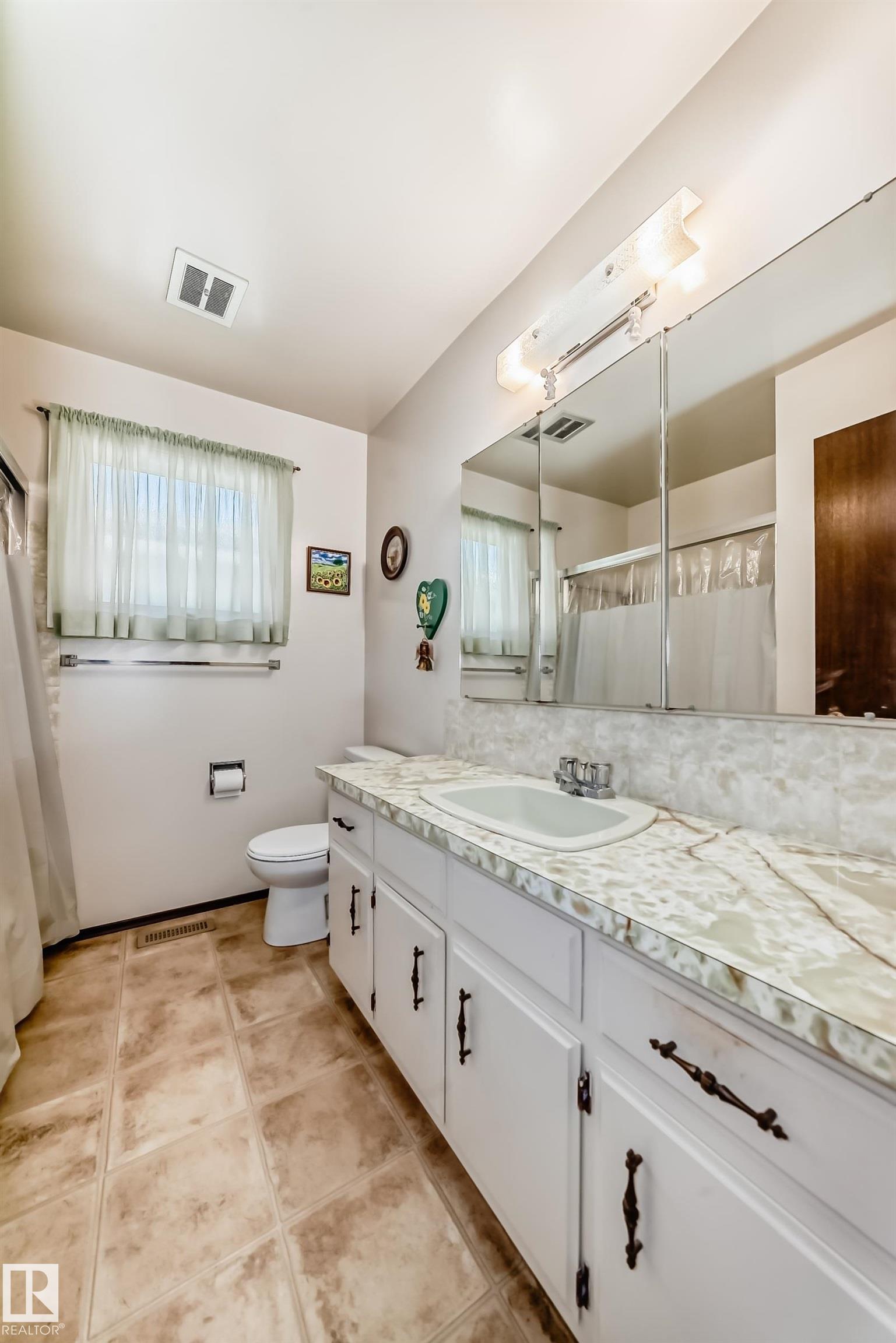 Photo 32 at 70 Fleetwood Crescent, Forest Lawn, St. Albert