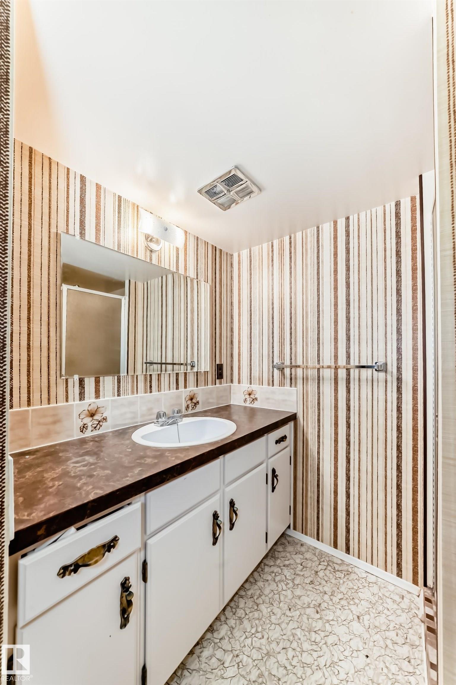 Photo 46 at 70 Fleetwood Crescent, Forest Lawn, St. Albert