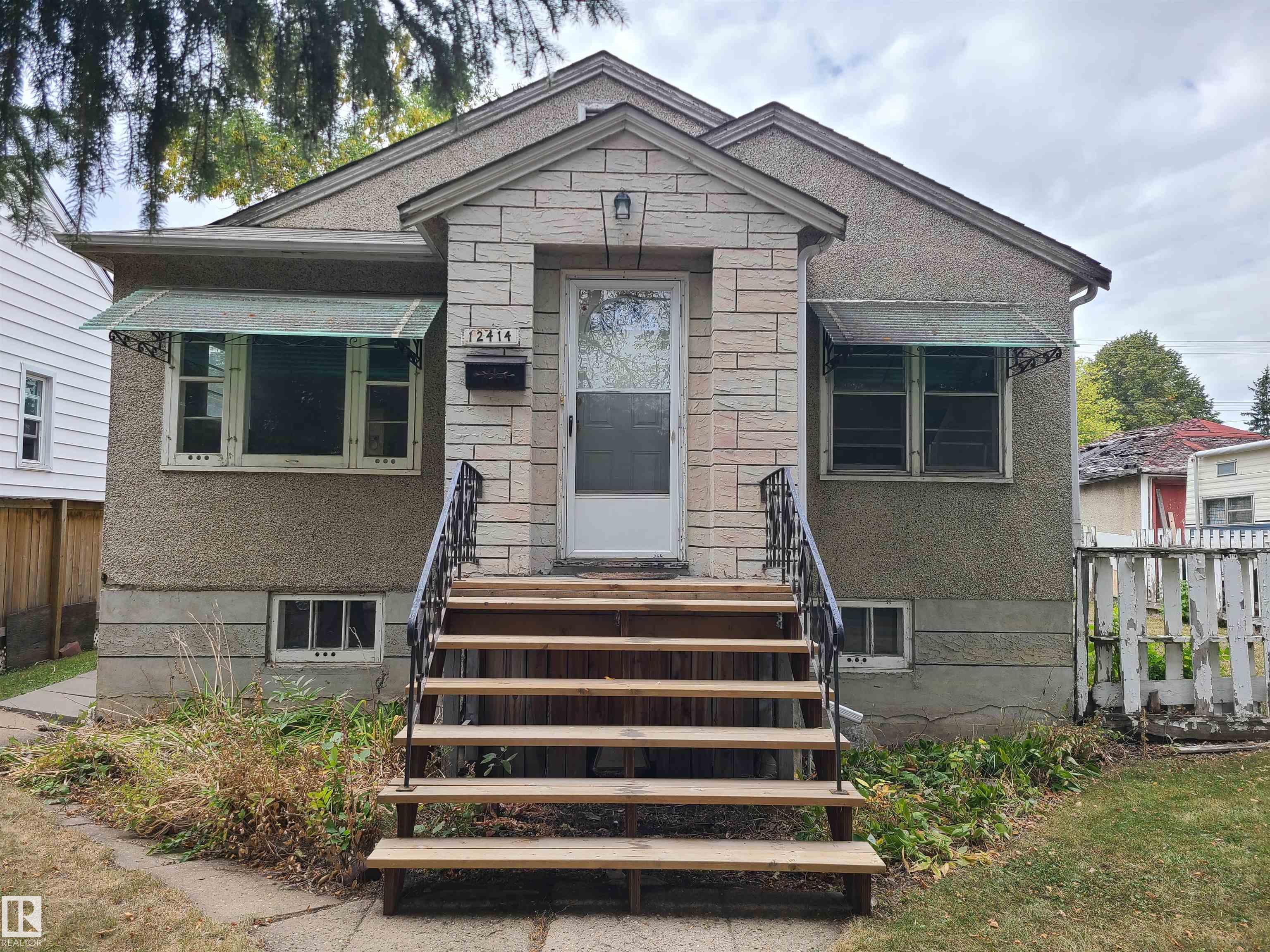 12414 90 Street NW, Delton, Edmonton 