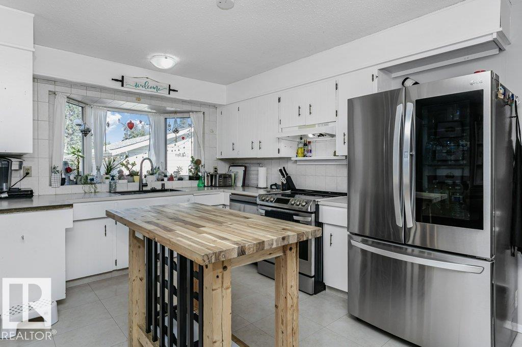Photo 11 at 27 Millgrove Drive, Millgrove, Spruce Grove