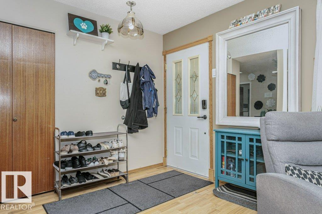 Photo 4 at 27 Millgrove Drive, Millgrove, Spruce Grove