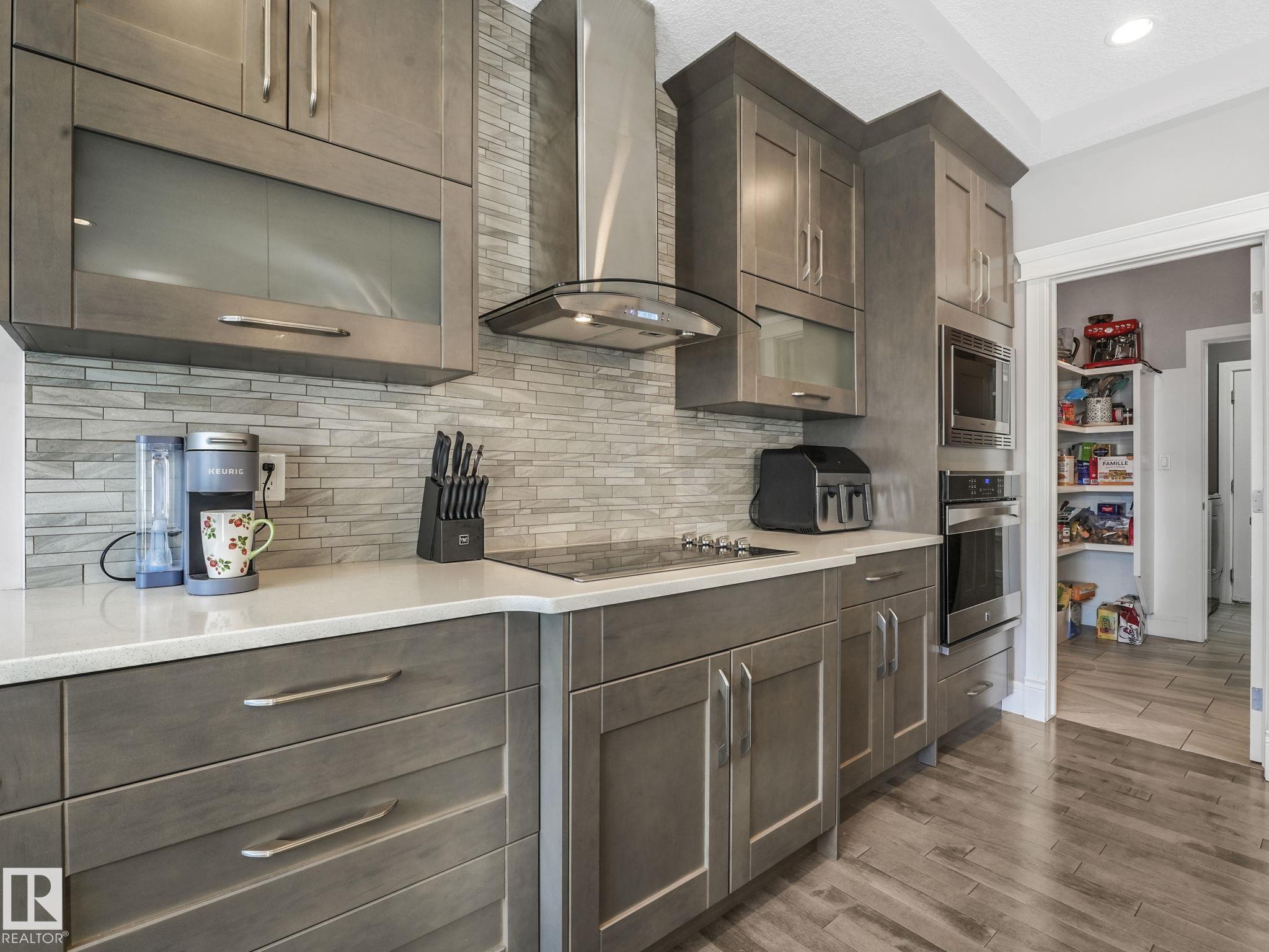 Photo 11 at 6611 54 Avenue, Eaglemont Heights, Beaumont