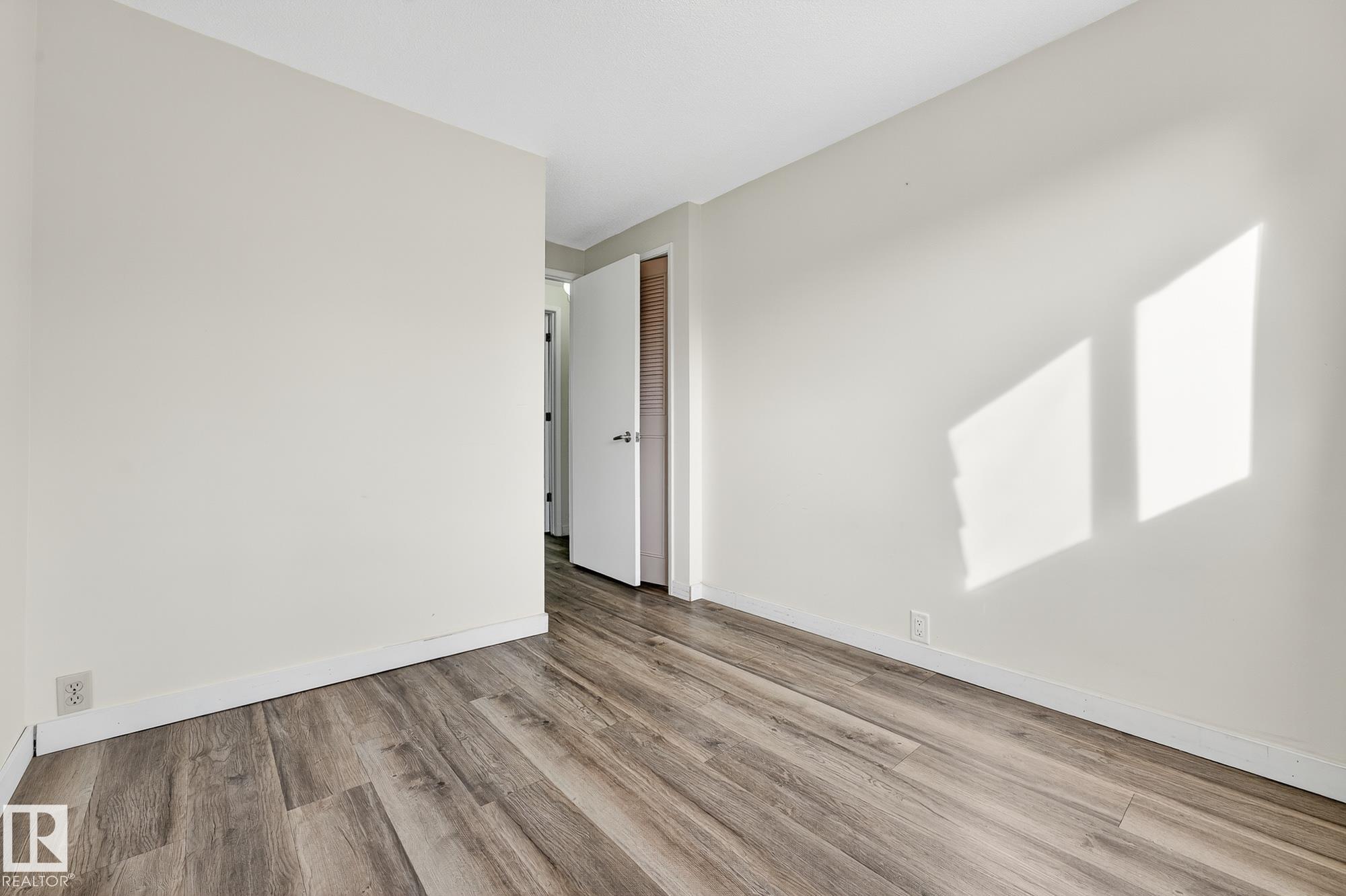 Photo 27 at 158 Mayfair Mews NW, Northmount, Edmonton
