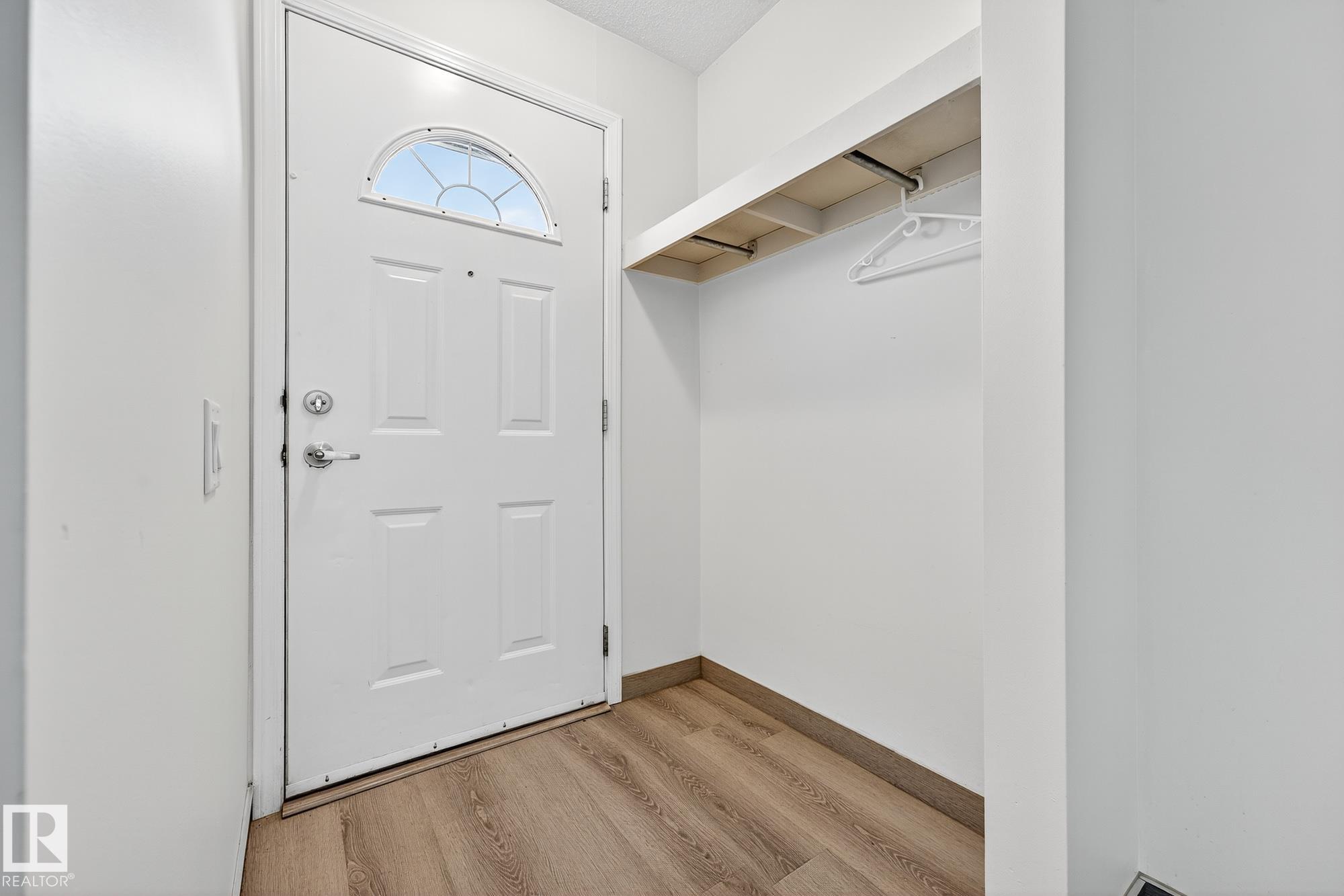 Photo 4 at 158 Mayfair Mews NW, Northmount, Edmonton