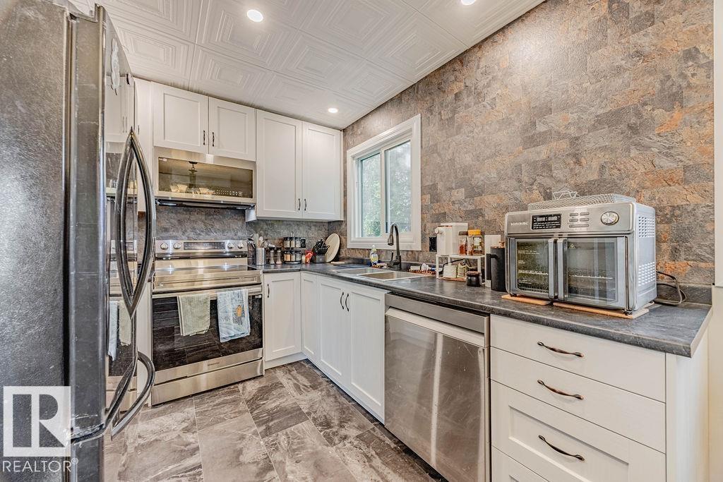 Photo 11 at 44 Wellington Crescent, Woodhaven, Spruce Grove