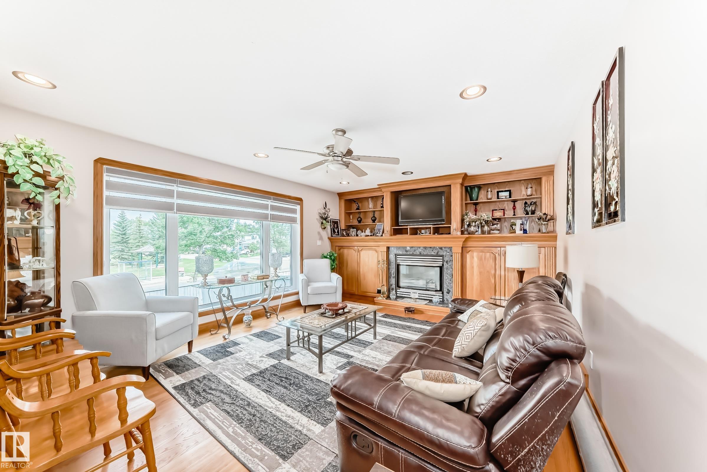 Photo 13 at 619 Kulway Place NW, Kiniski Gardens, Edmonton