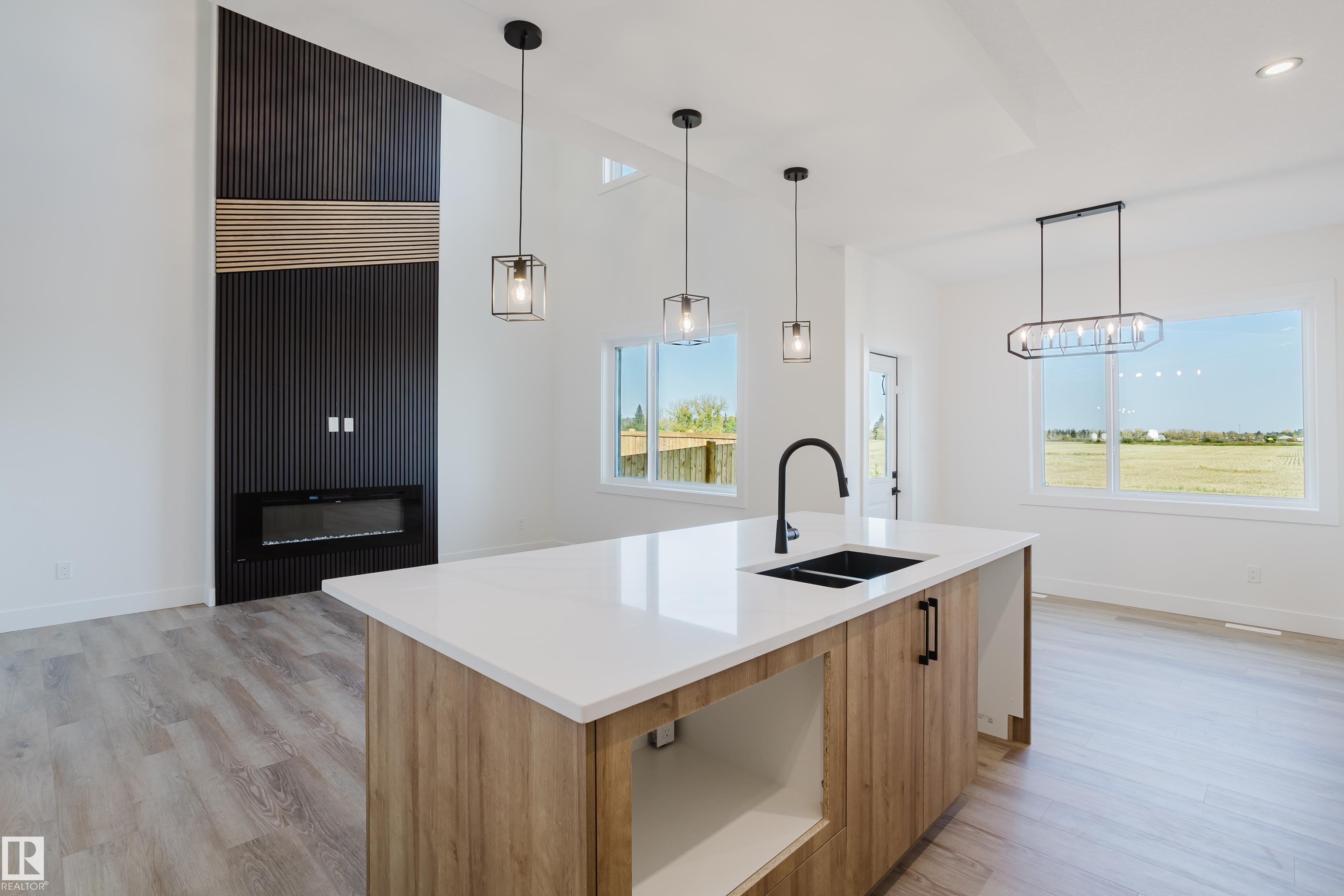 Photo 16 at 325 Bluff Cove, Black Stone, Leduc