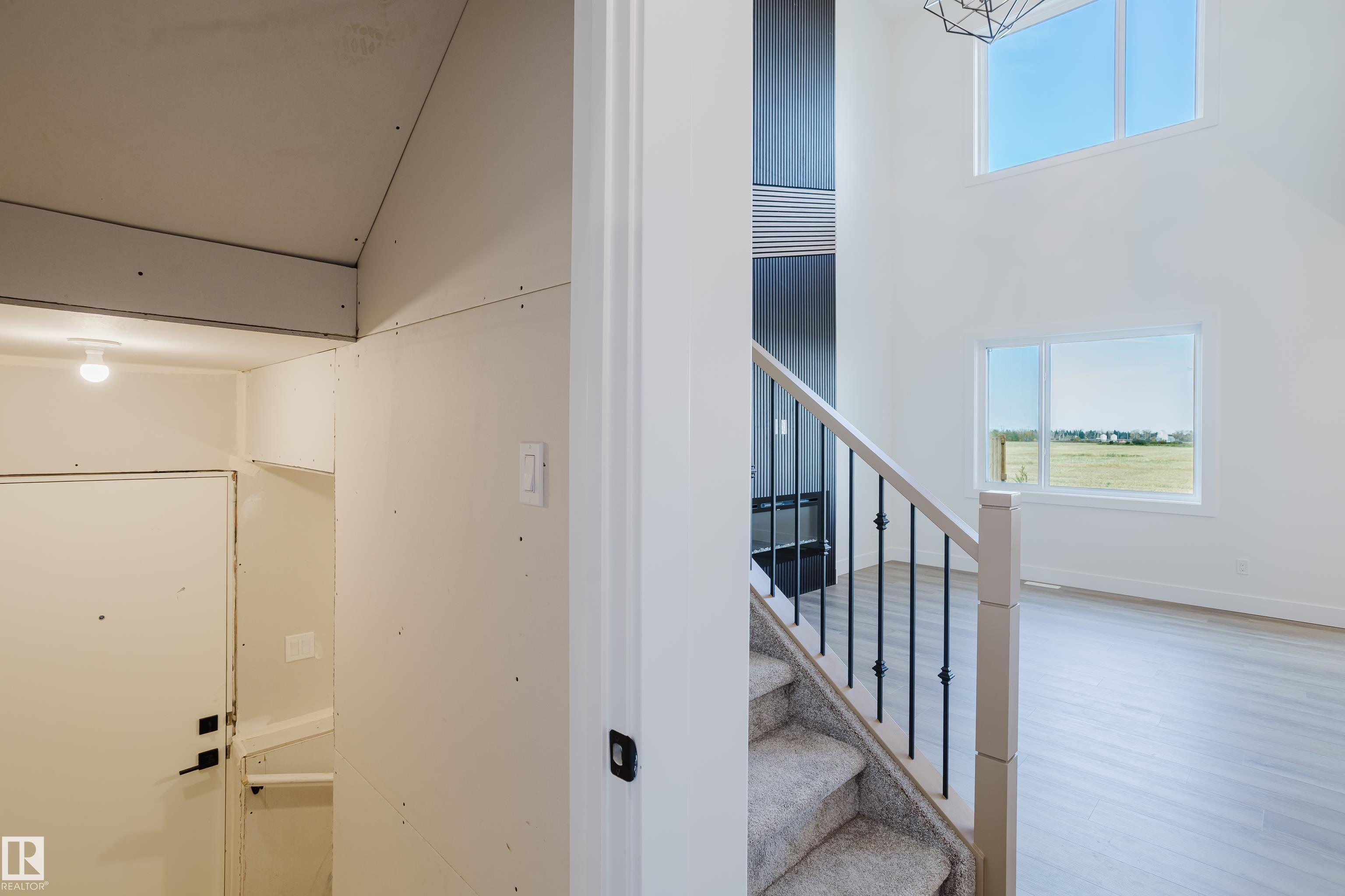 Photo 23 at 325 Bluff Cove, Black Stone, Leduc