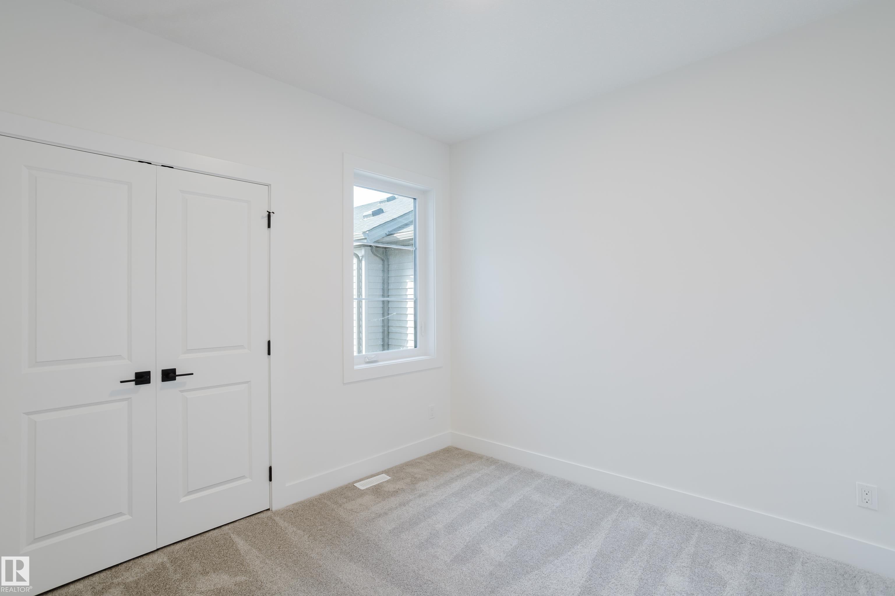 Photo 35 at 325 Bluff Cove, Black Stone, Leduc