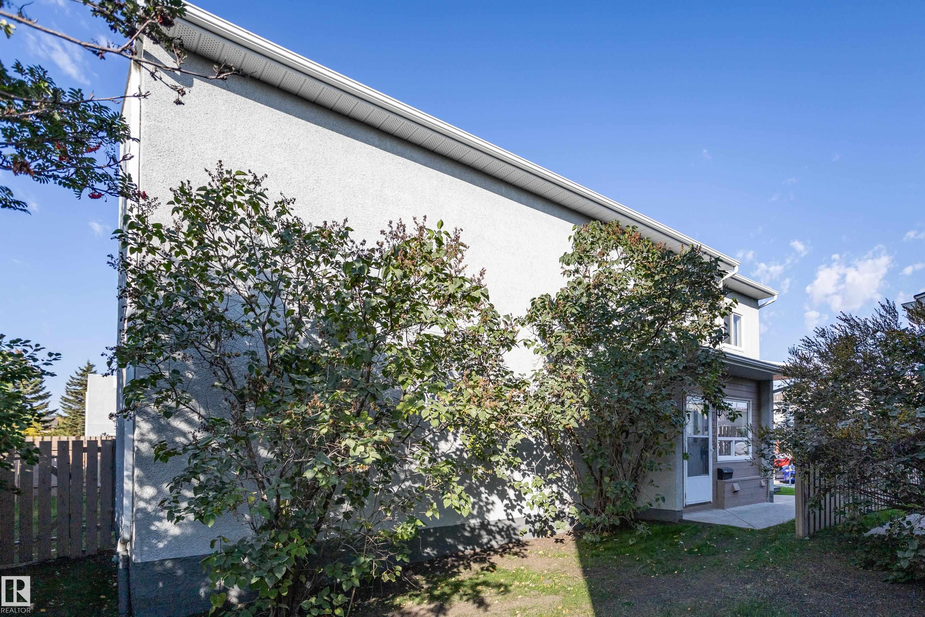 Photo 29 at 17723 95 Street NW, Lago Lindo, Edmonton
