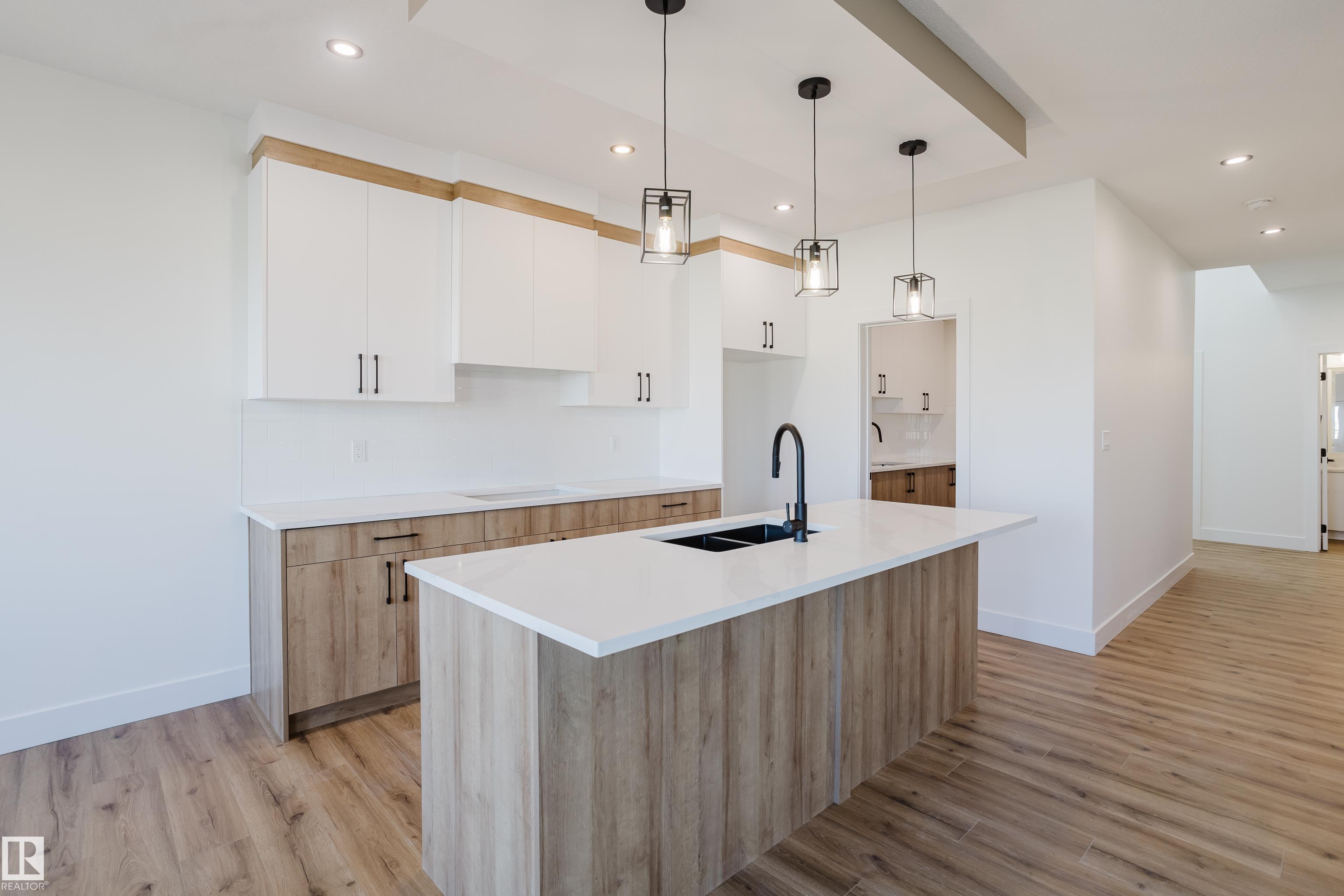 Photo 13 at 331 Bluff Cove, Black Stone, Leduc