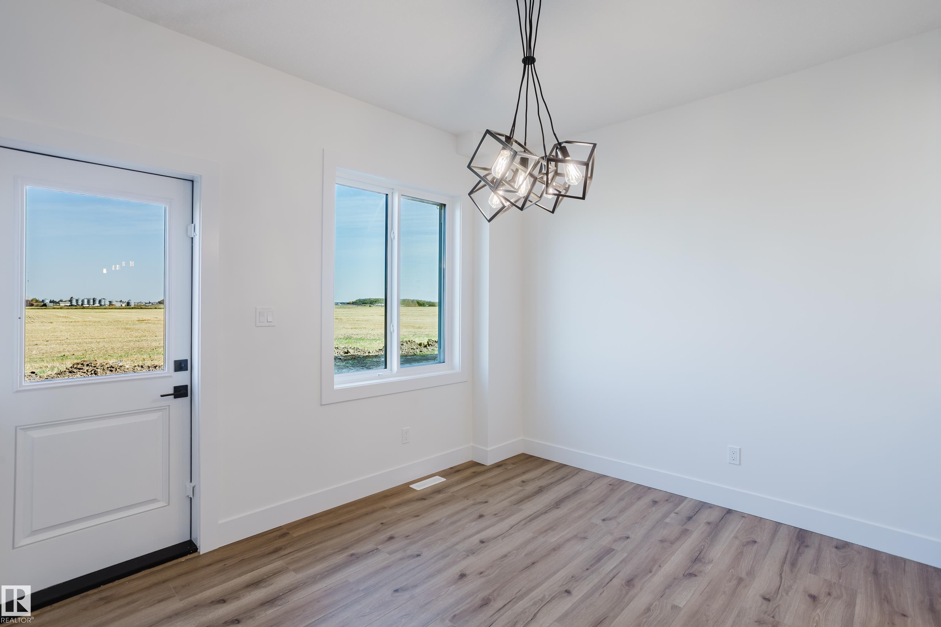 Photo 14 at 331 Bluff Cove, Black Stone, Leduc