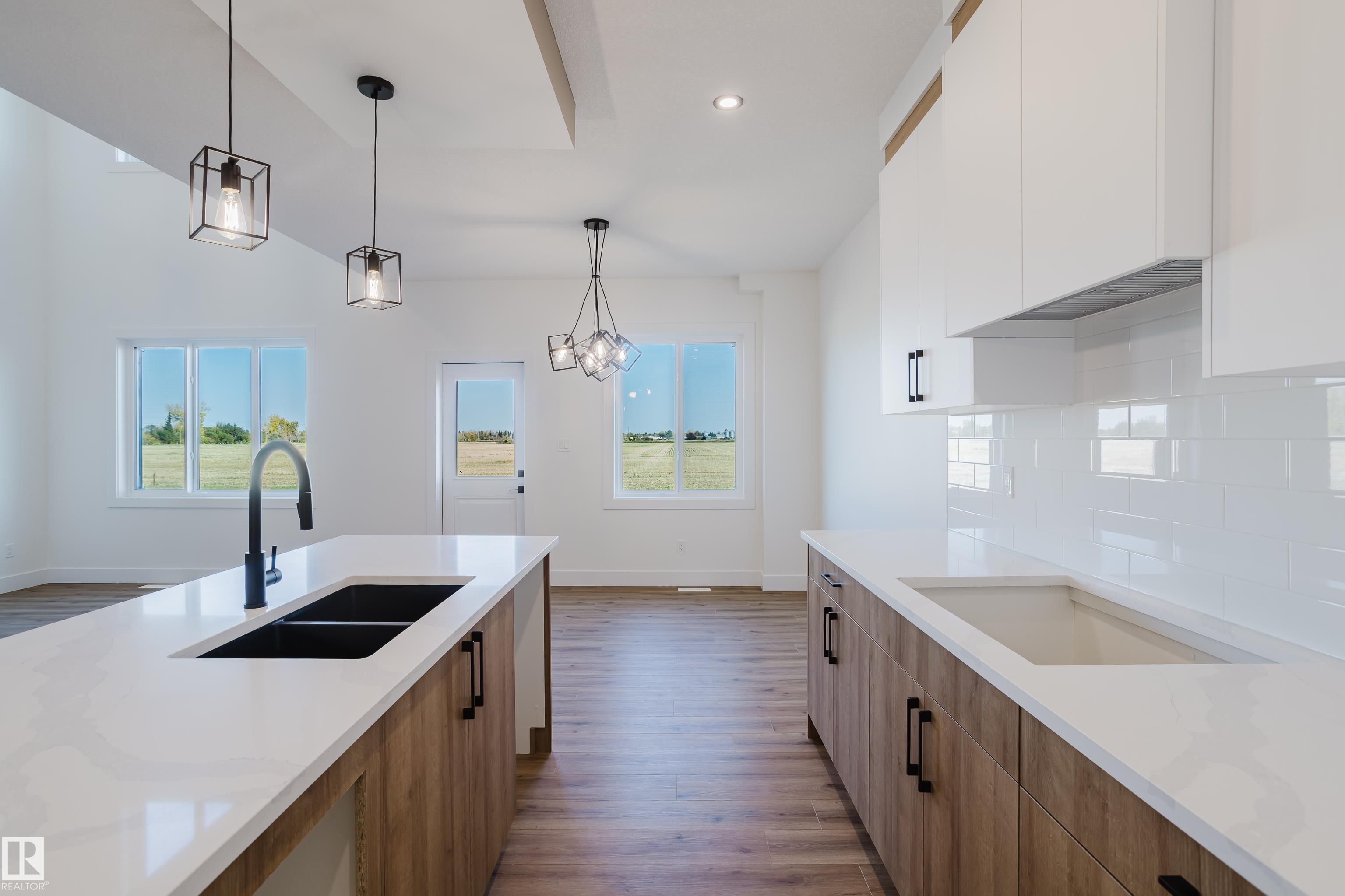 Photo 20 at 331 Bluff Cove, Black Stone, Leduc