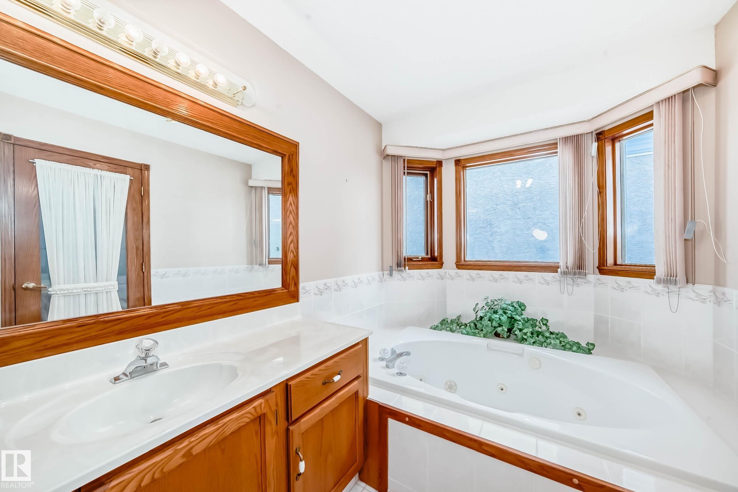 Photo 32 at 16135 56 Street NW, Hollick-Kenyon, Edmonton